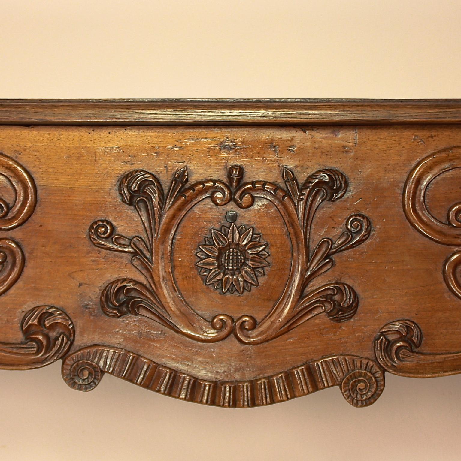 Large Early 18th Century French Provincial Walnut Fire Surround or Chimney Piece In Good Condition For Sale In Berlin, DE