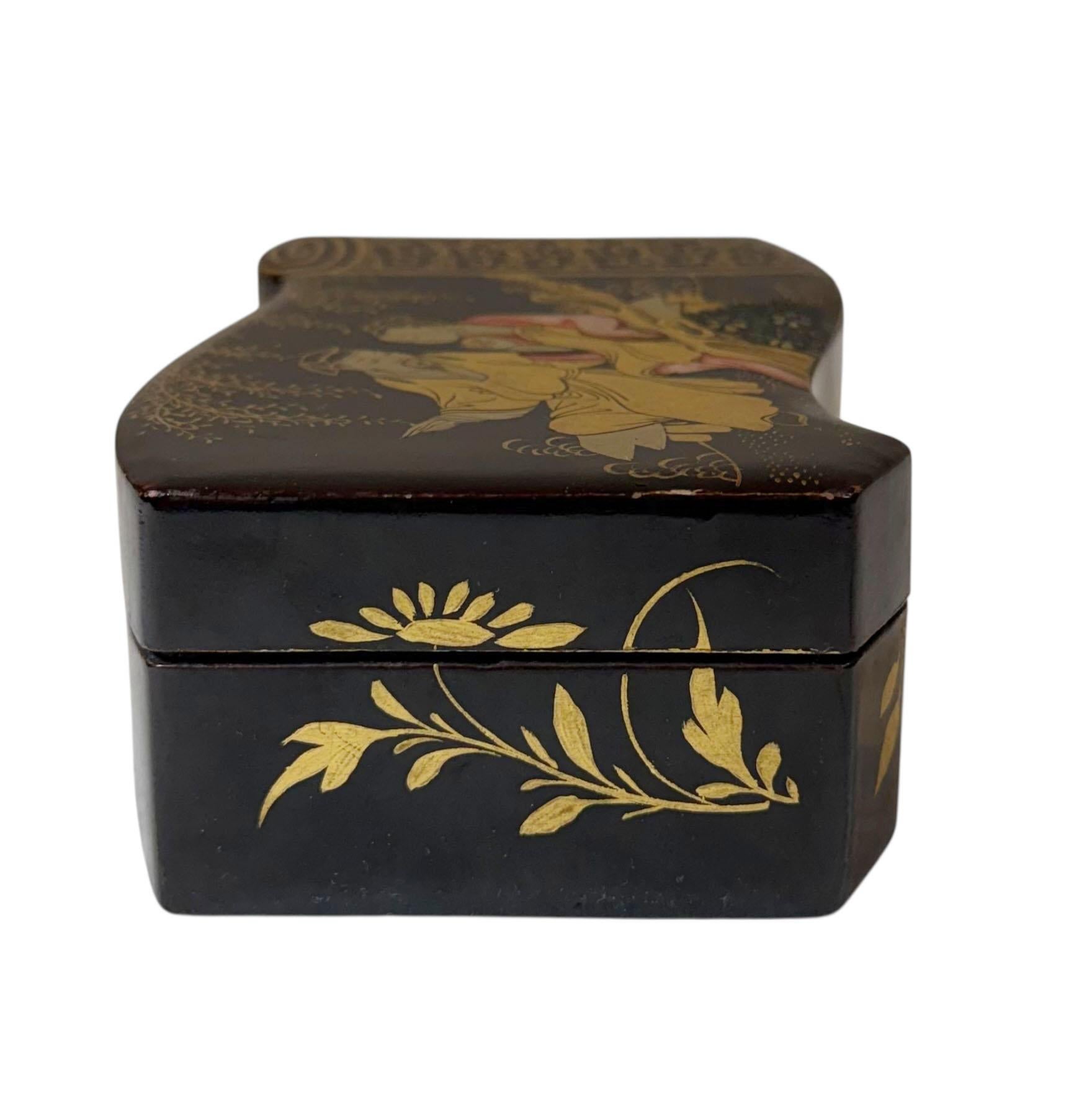 Large Early 19th Century Chinese Black Lacquer Scroll Form Box For Sale 1