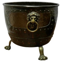 Large Early 19th Century Copper Log Cauldron  This is a lovely looking Cauldron