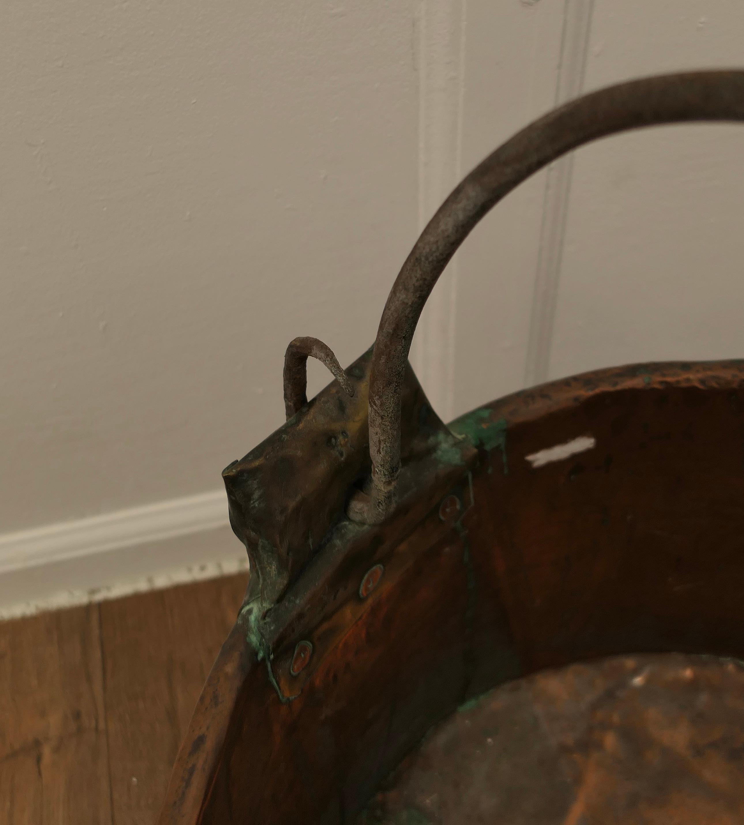 Large Early 19th Century Copper Pan This Is a Lovely Looking Copper Bucket For Sale 1