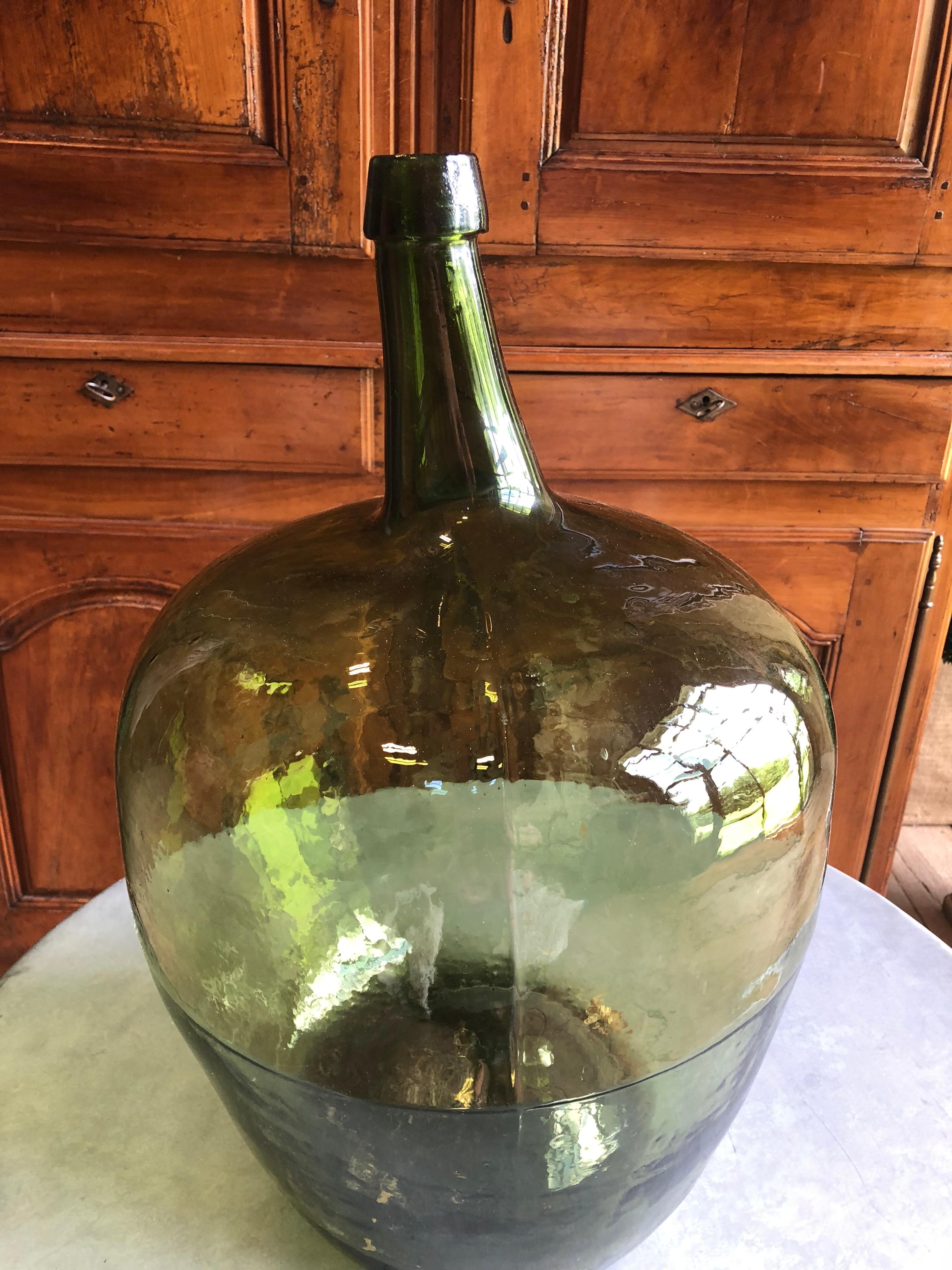 Large Early 19th Century Demijohn Bottle In Excellent Condition In Doylestown, PA