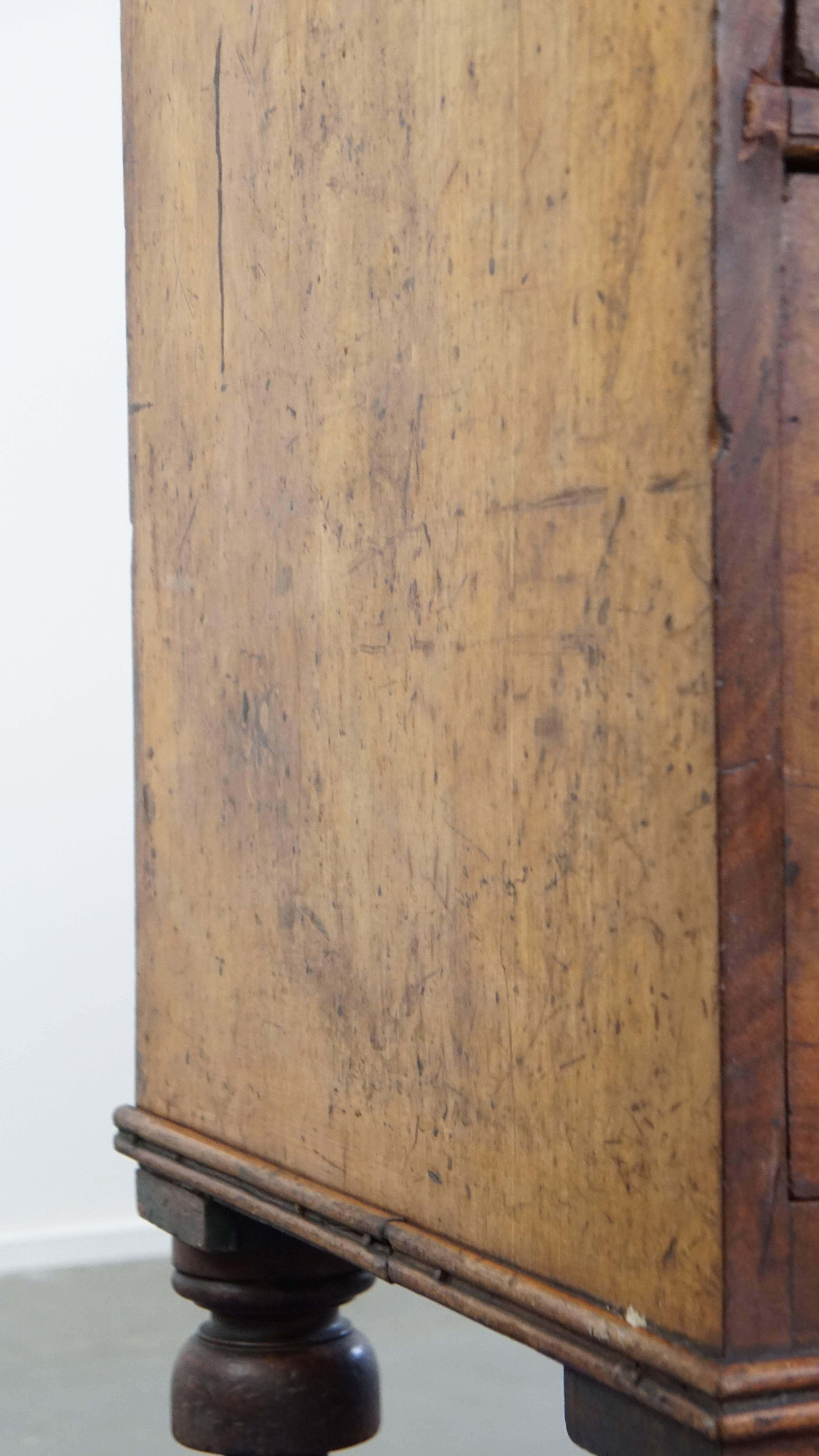 Large early 19th century English antique chest of drawers in vendita 6