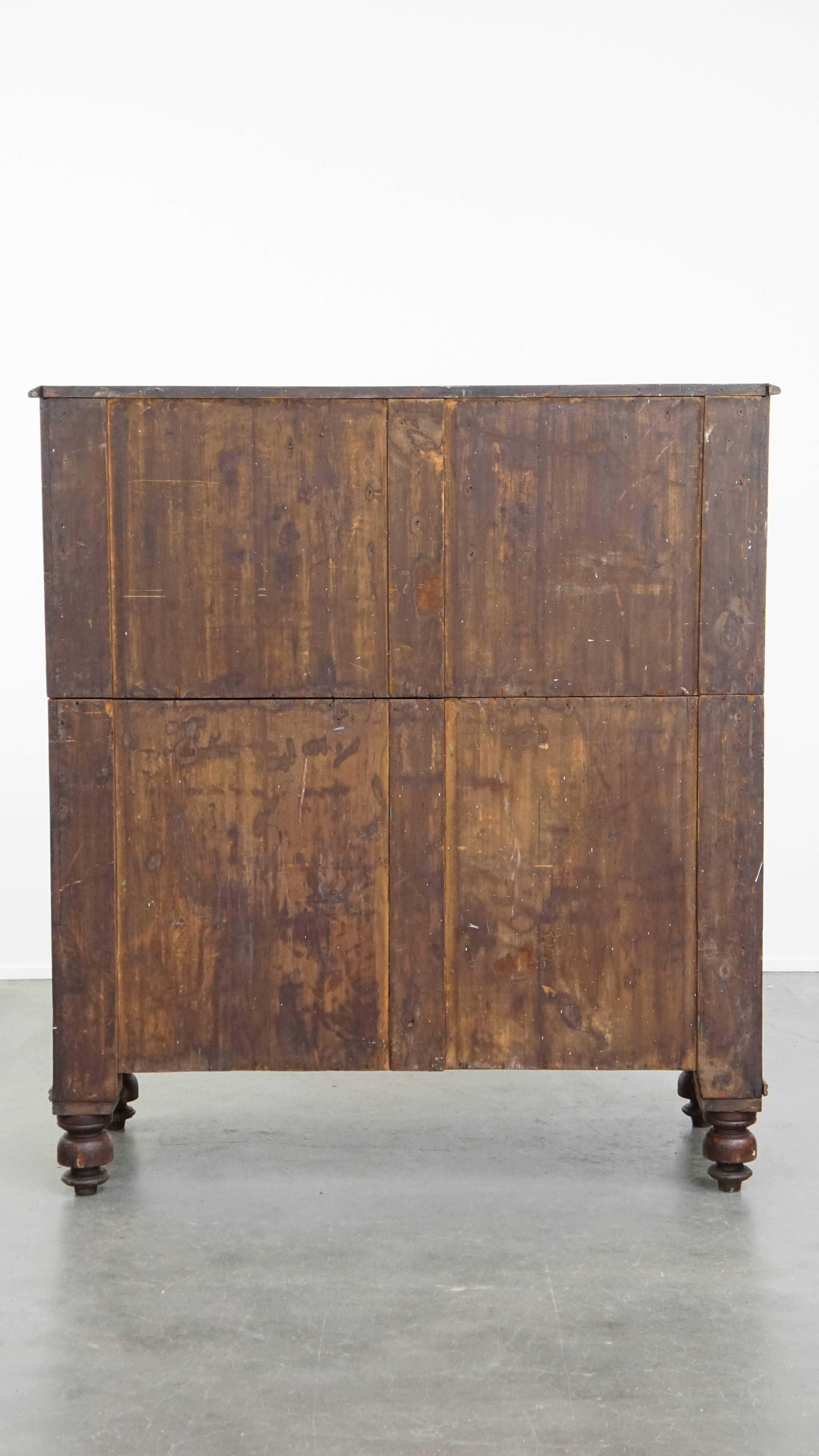 Large early 19th century English antique chest of drawers In condizioni buone in vendita a Harderwijk, NL