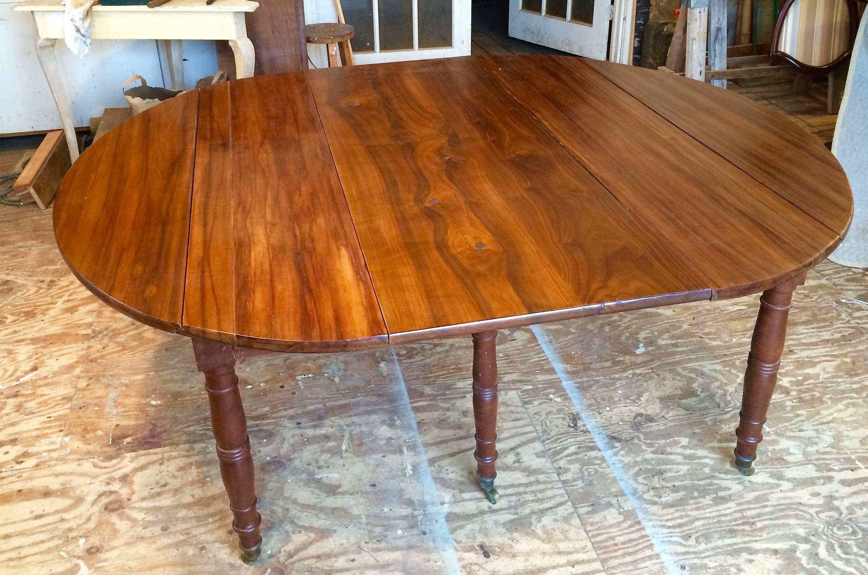Large Early 19th Century French Extending Dining Table 1