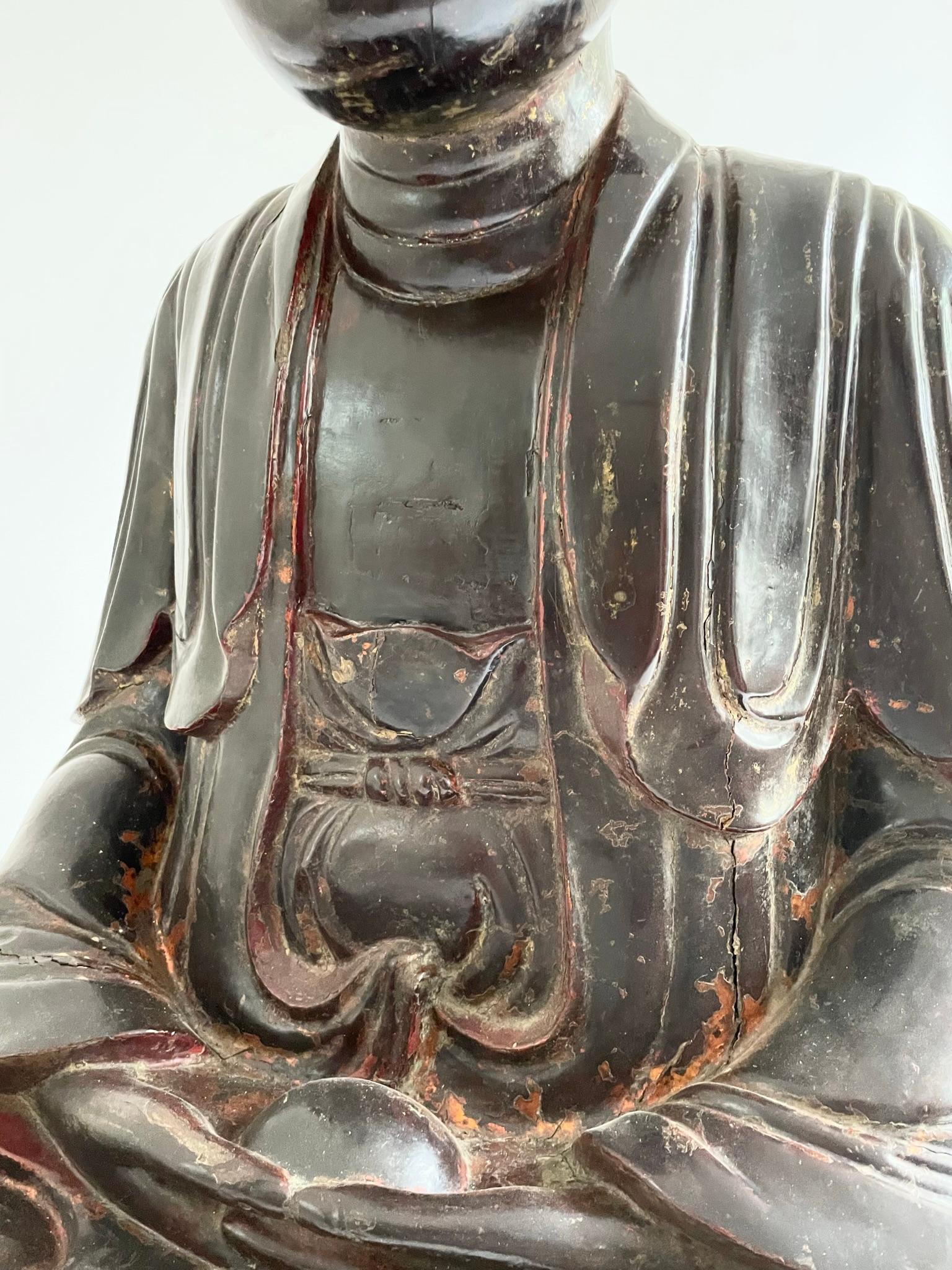 Large Early 19th Century Gilded Carved Wooden Vietnamese Buddha For Sale 7