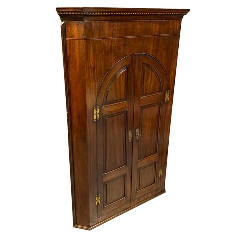 Large Early 19th Century Mahogany Hanging Corner Cupboard For Sale