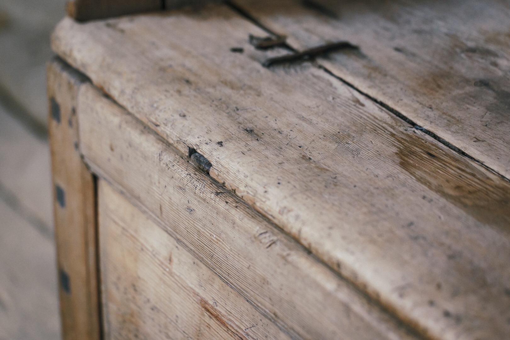 Large Early 19th Century Northern Swedish Pine Box Settle 1