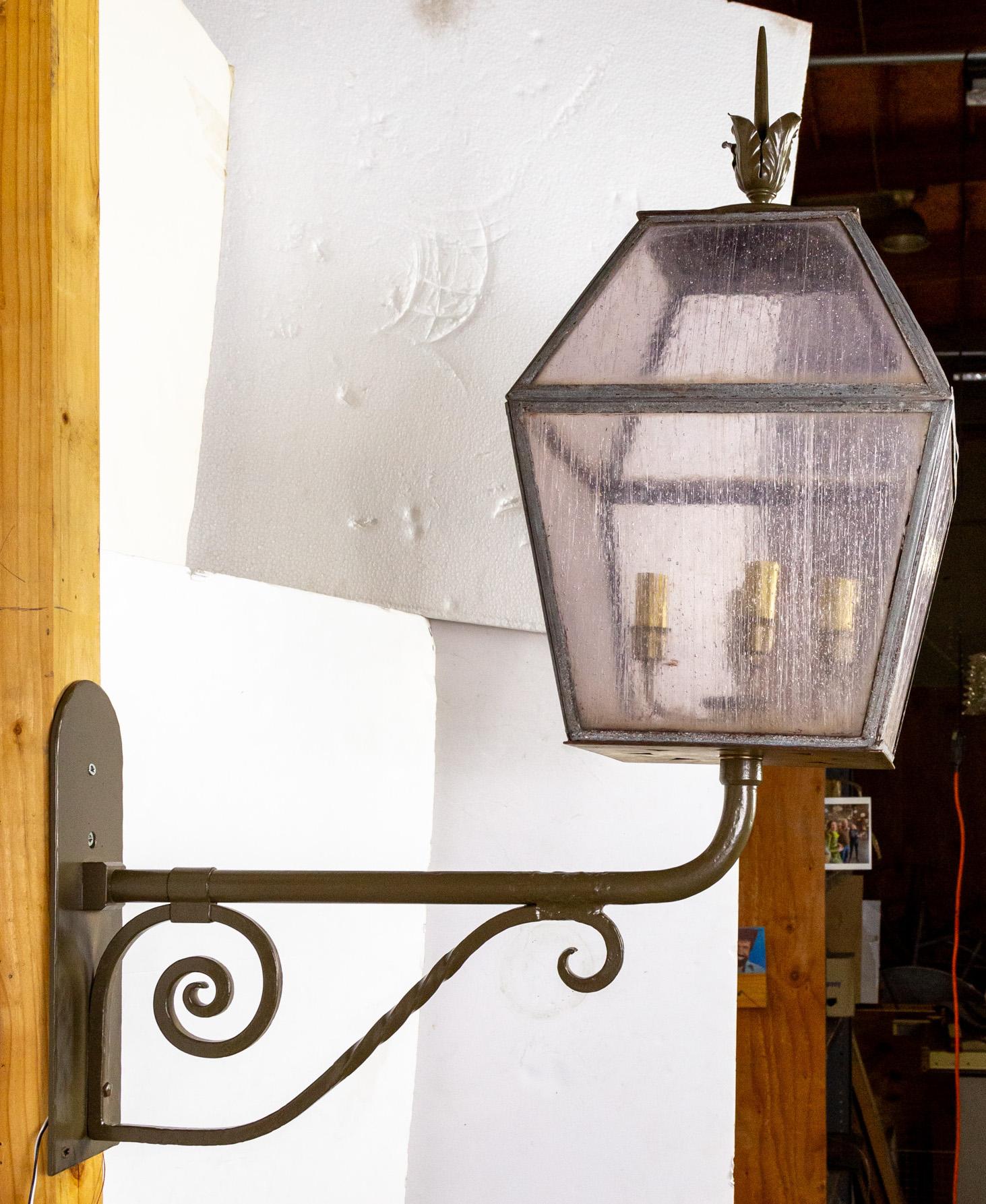 20th Century Large Early 20th Cent. 4-Light Speckled Glass Wall Lantern For Sale