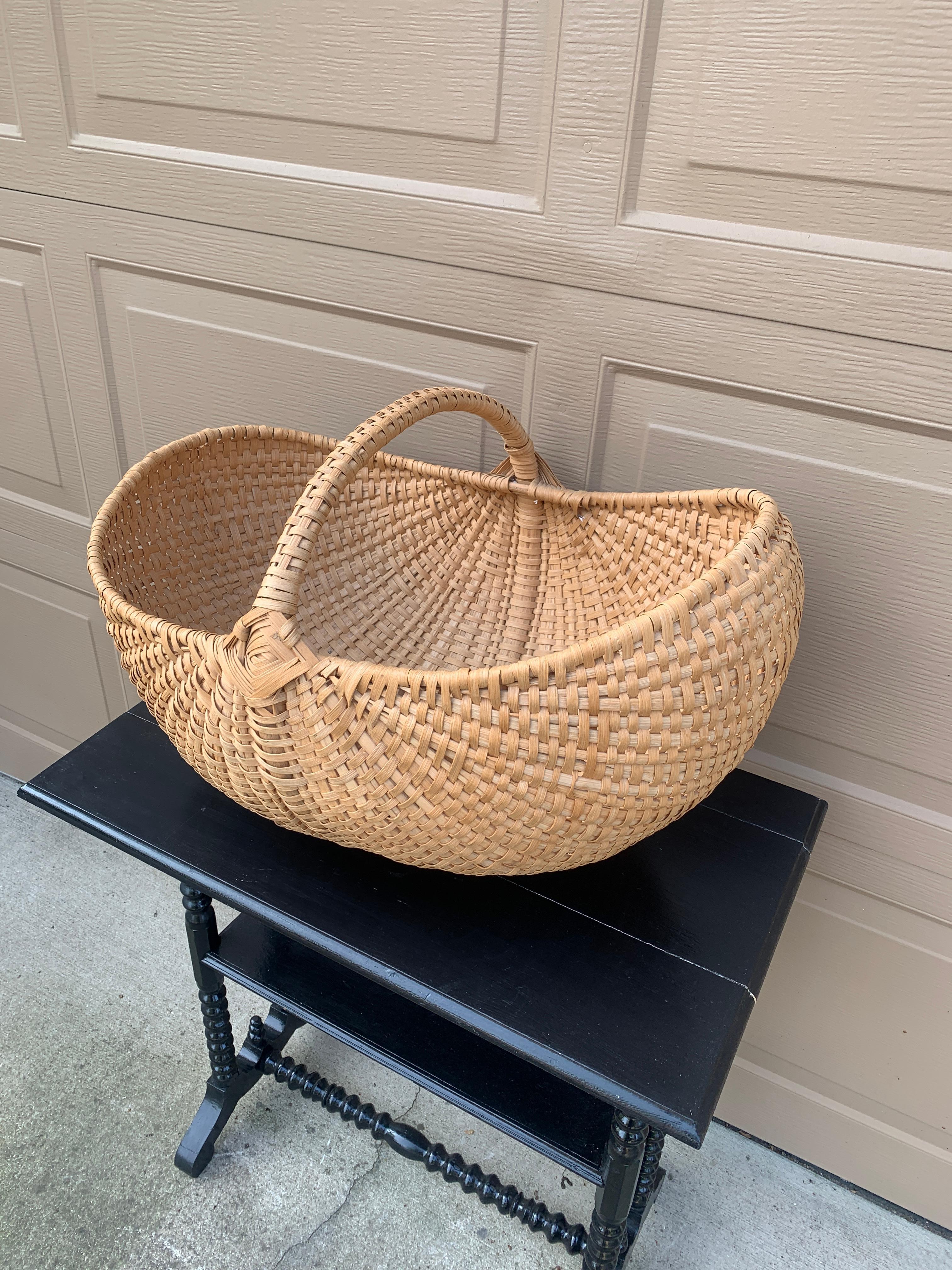 Country Grand panier à fesses en Oak Oak Splint du début du 20e siècle américain en vente