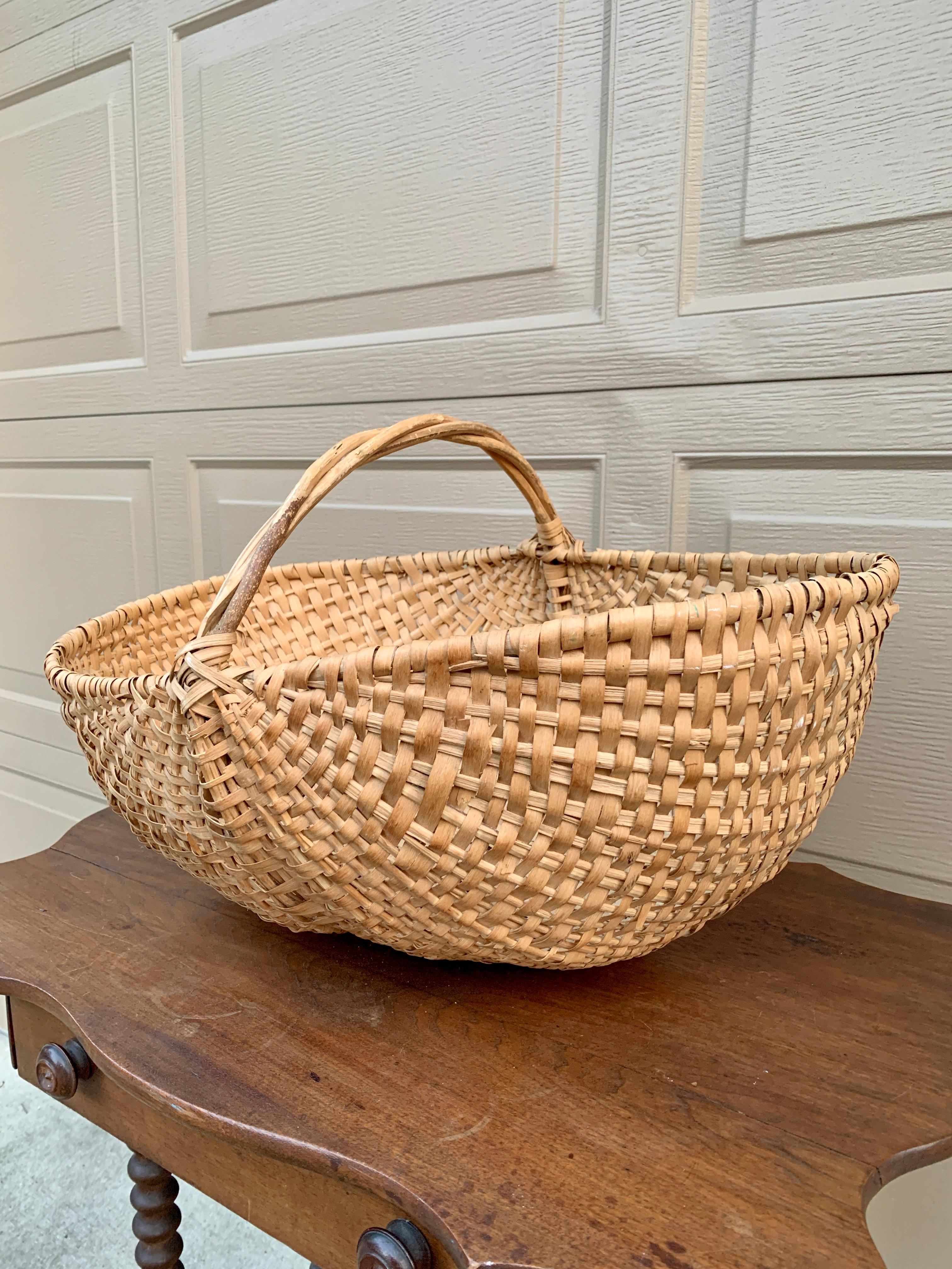 Large Early 20th Century American Splint Oak Buttocks Basket For Sale 1