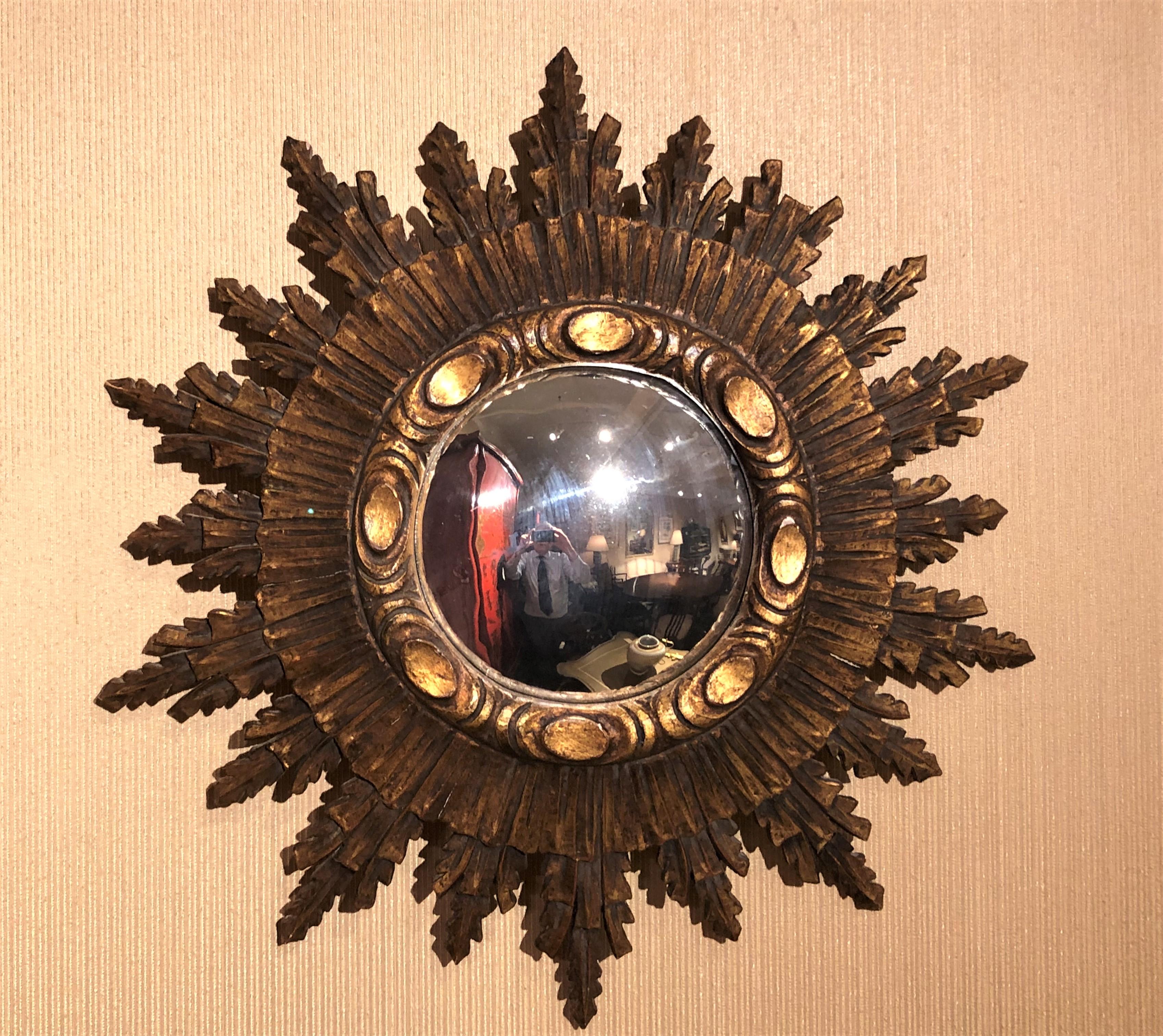 Large Early 20th Century Carved Tiered Giltwood Sunburst Mirror from France For Sale 1