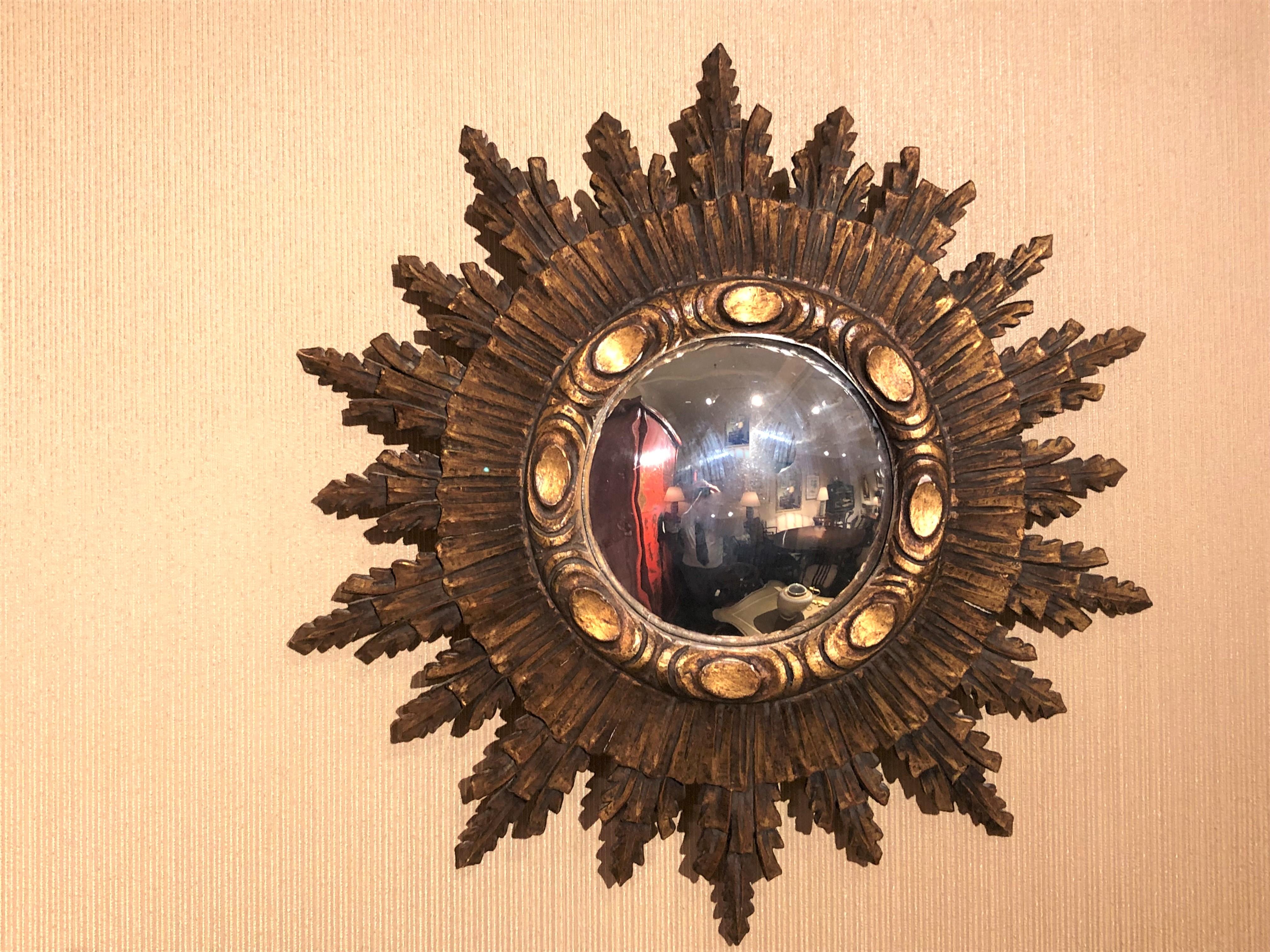 Large Early 20th Century Carved Tiered Giltwood Sunburst Mirror from France For Sale 2