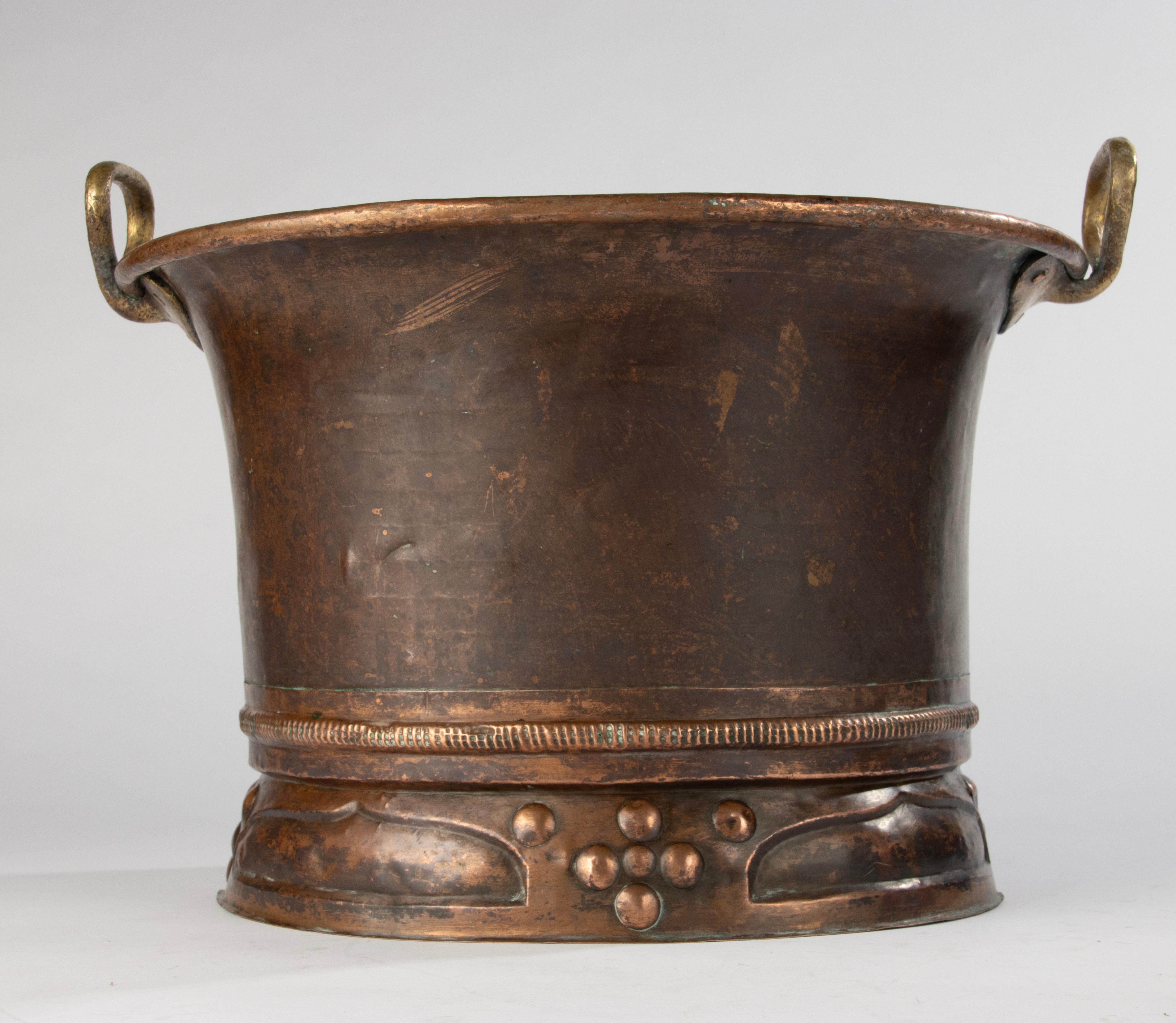 Large Early 20th Century Champagne Bottle Bucket - Arts & Crafts - Copper For Sale 12