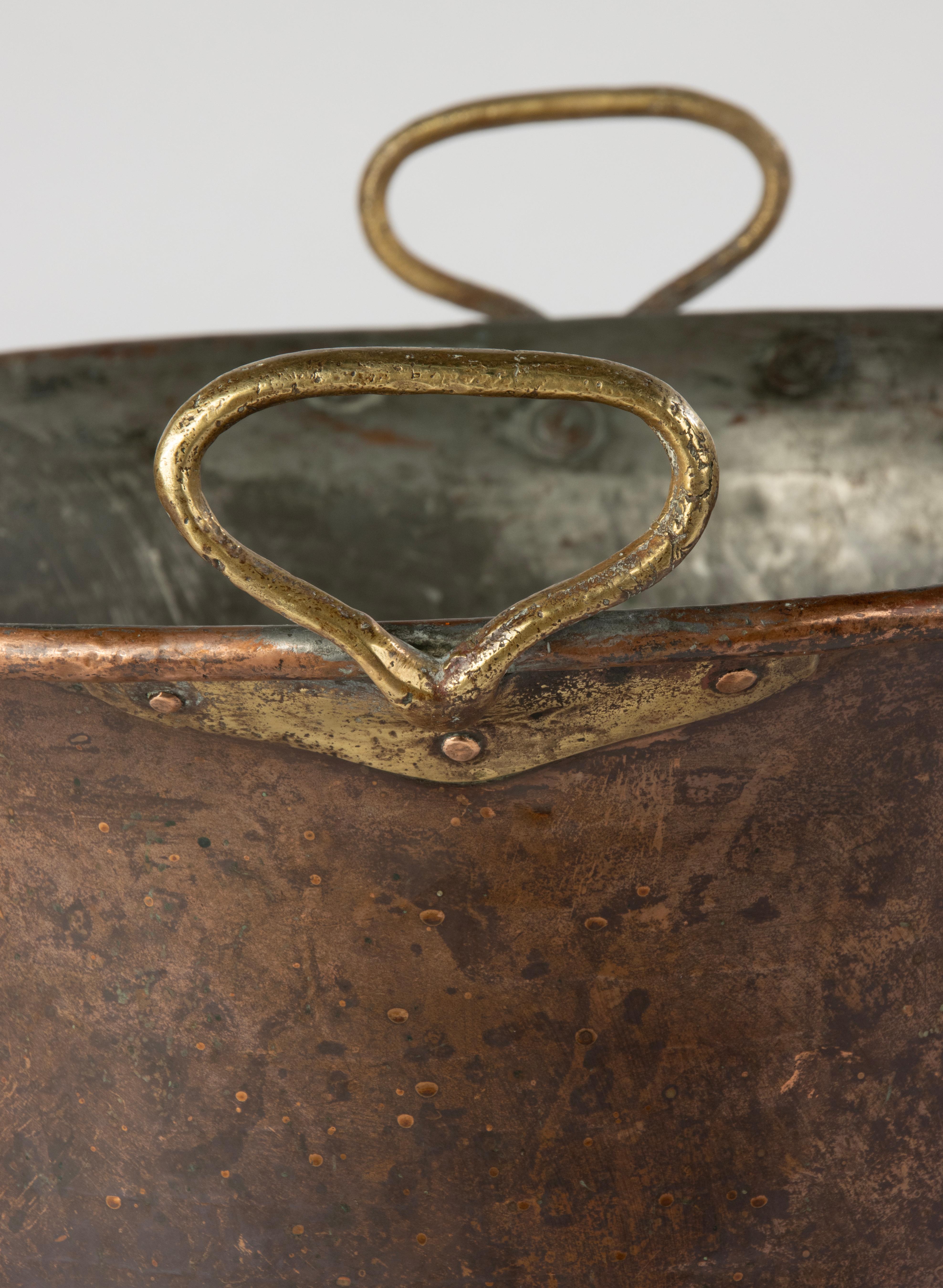 Large Early 20th Century Champagne Bottle Bucket - Arts & Crafts - Copper In Good Condition For Sale In Casteren, Noord-Brabant