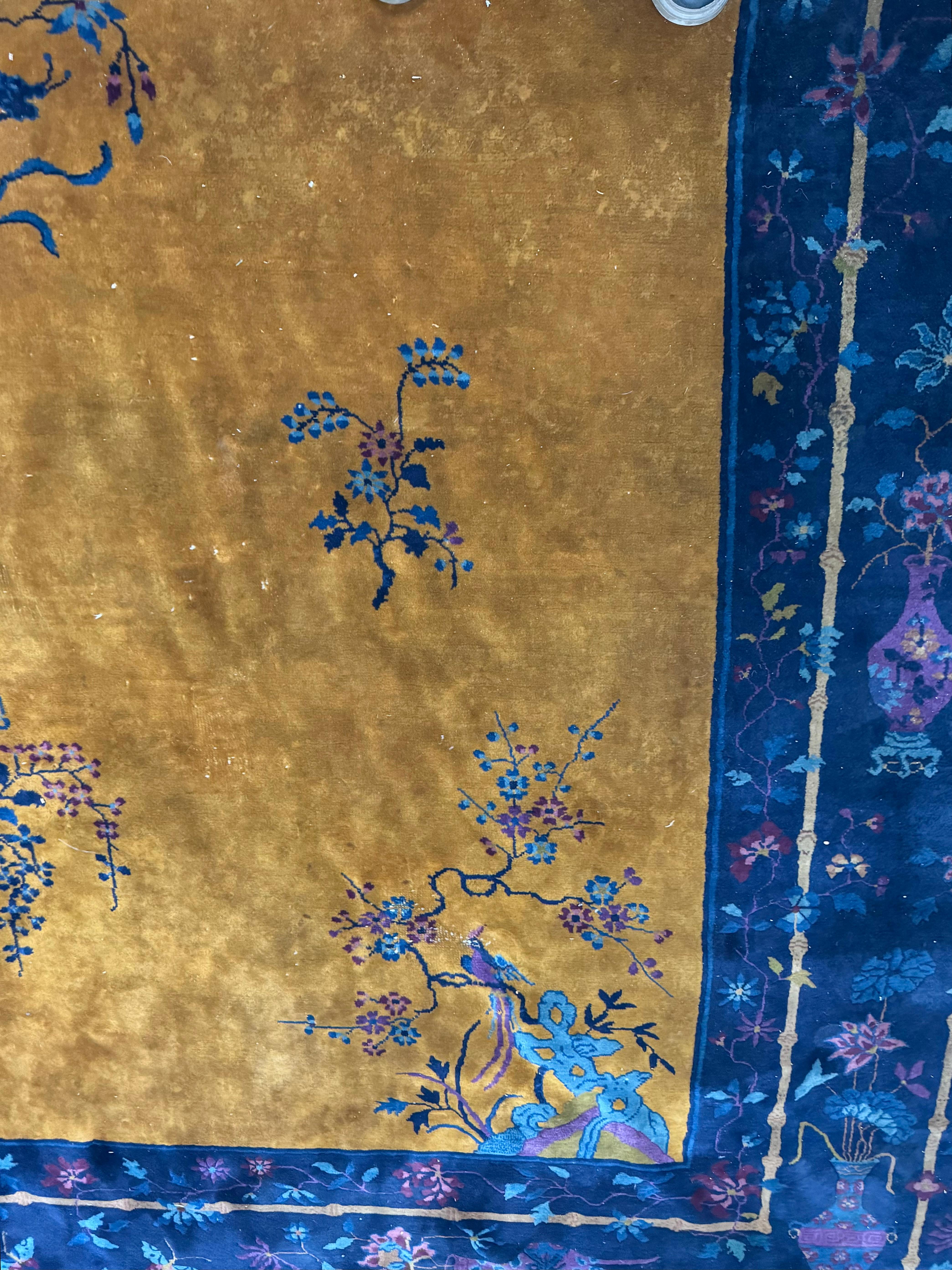 Alfombra antigua china Art Decó, de Walter Nichols. naranja dorado/azul 6