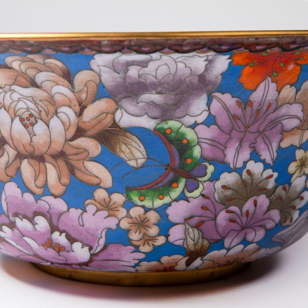 Gran cuenco chino de esmalte cloisonné de principios del siglo XX, dinastía Qing en venta 1