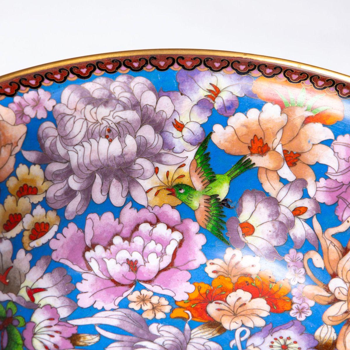Gran cuenco chino de esmalte cloisonné de principios del siglo XX, dinastía Qing en venta 3