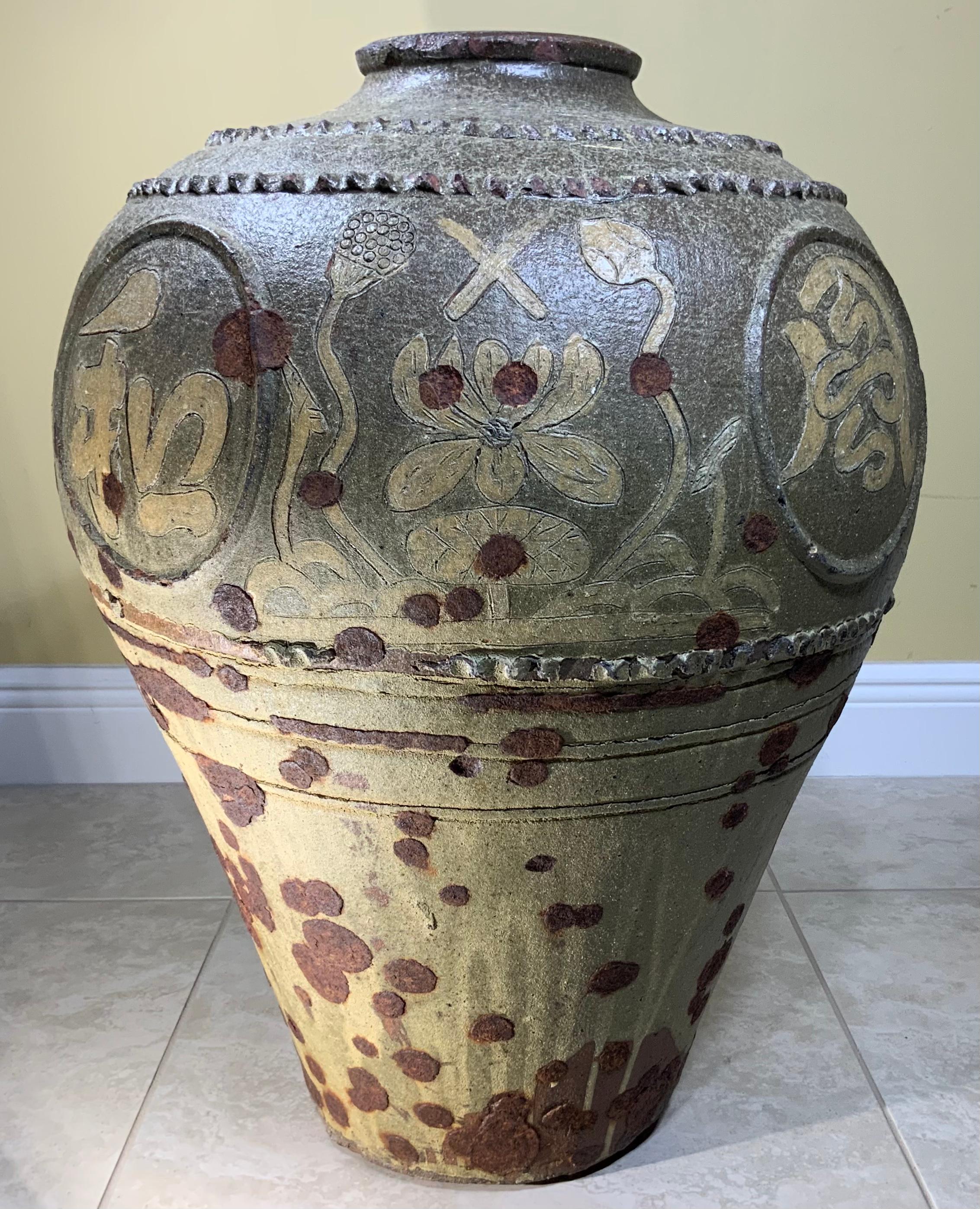 Large Early 20th Century Chinese Terracotta Jar For Sale 5