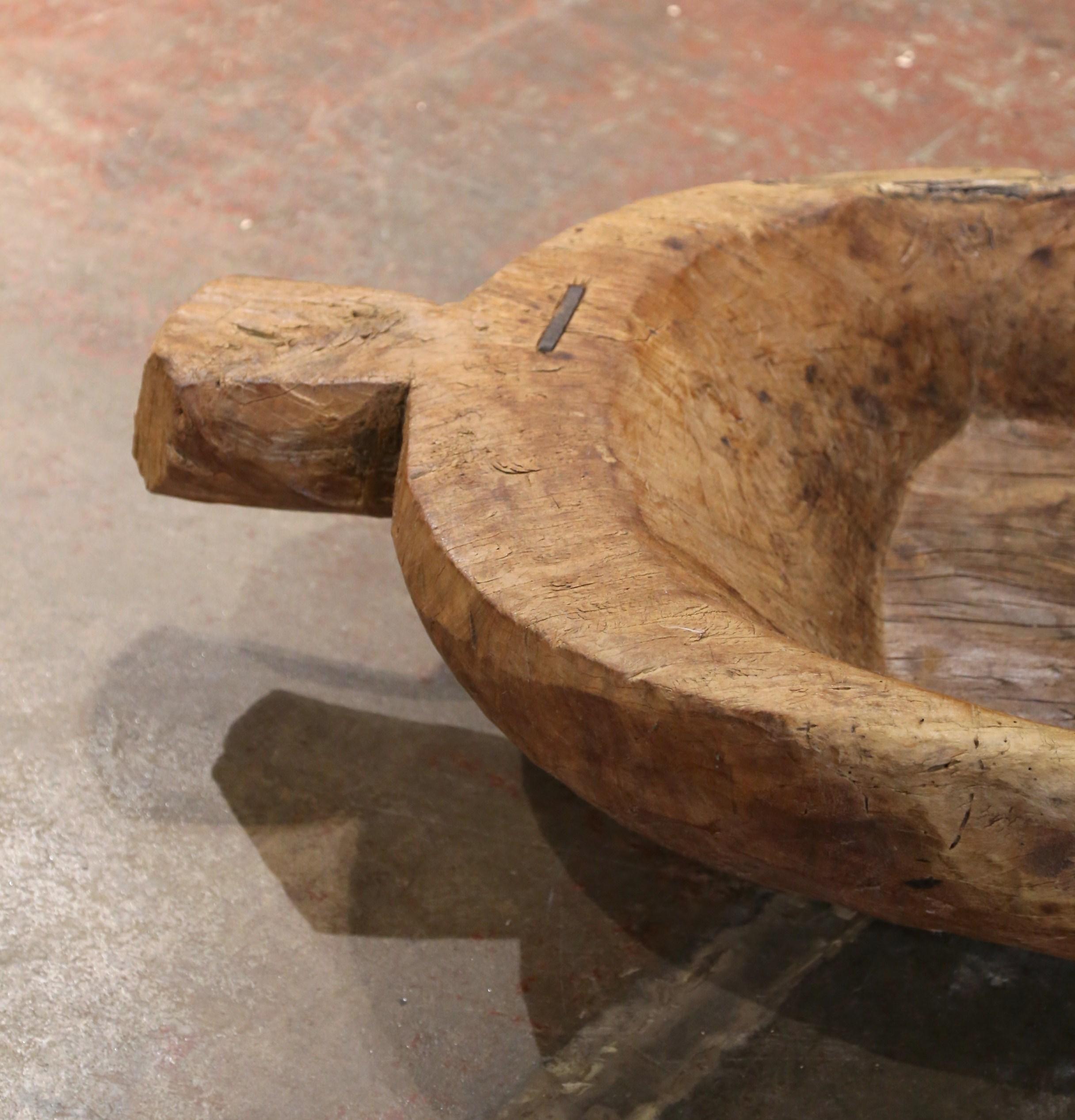 Large Early 20th Century English Hand Carved Elm Dough Bowl For Sale 2