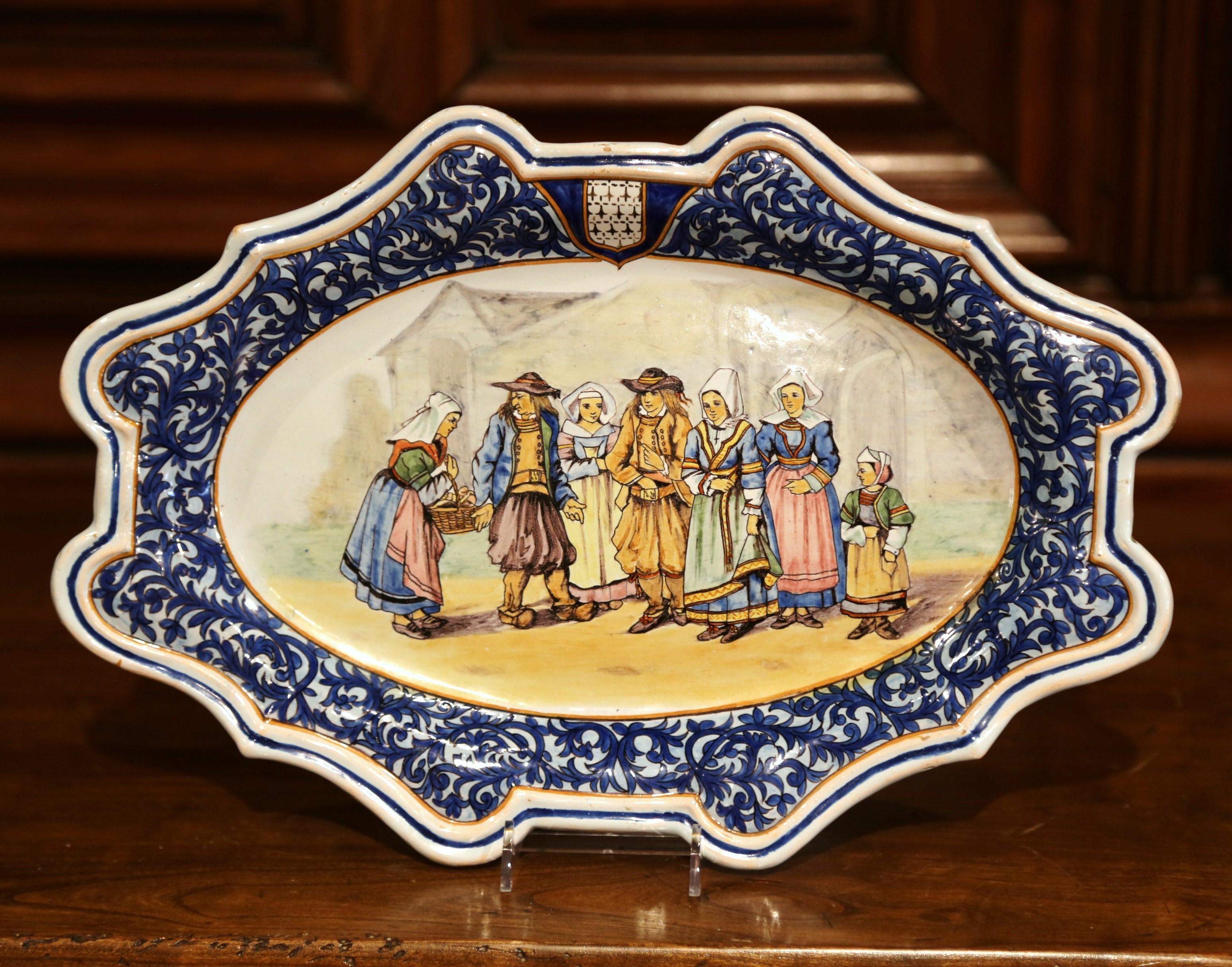 Large Early 20th Century French Hand-Painted Porquier Beau Quimper Wall Platter In Excellent Condition In Dallas, TX