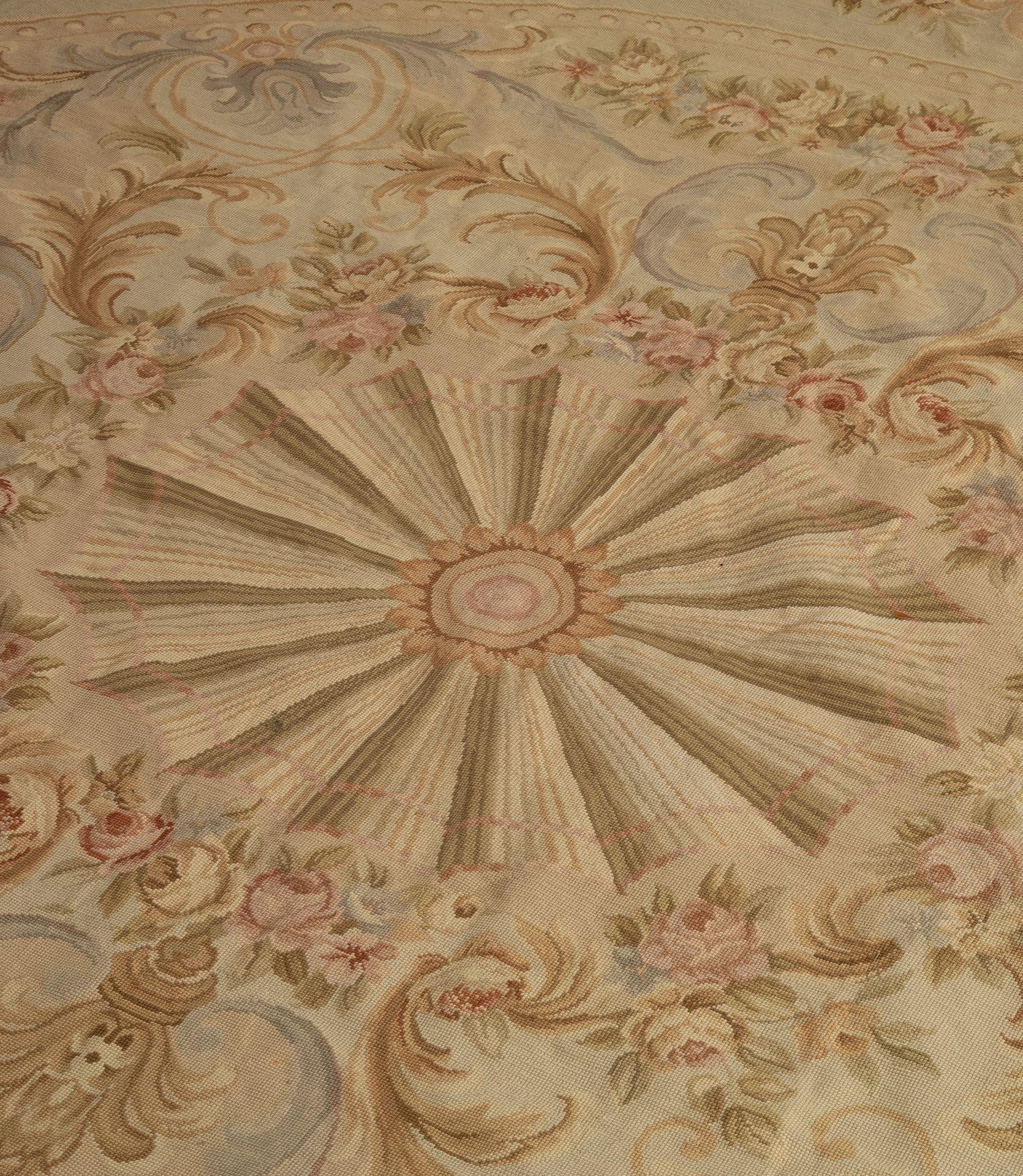 Large Early 20th Century French Hand Stitched Aubusson Rug im Angebot 3