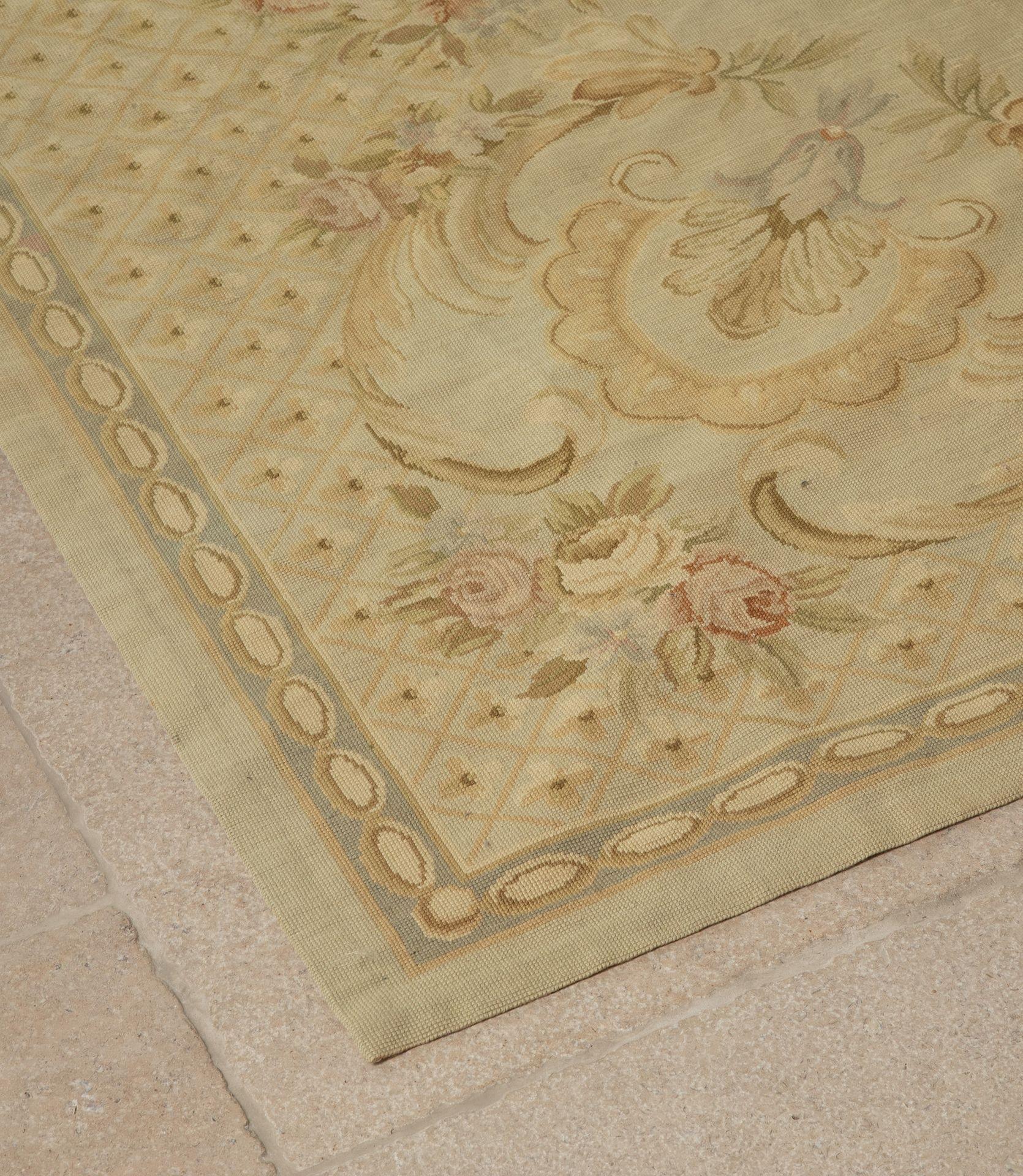 Large Early 20th Century French Hand Stitched Aubusson Rug (Französisch) im Angebot