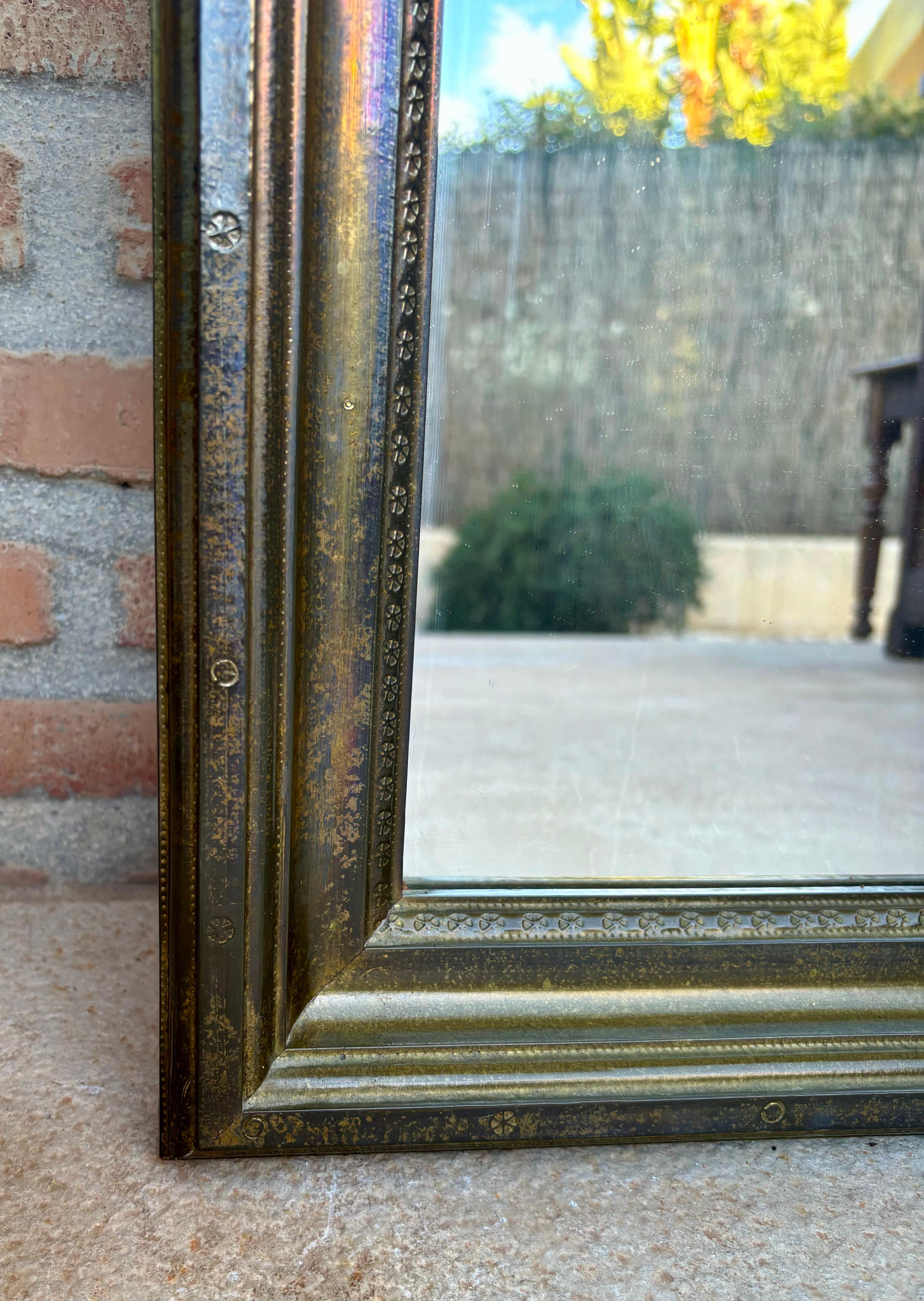 Grand miroir français du début du 20e siècle en laiton, années 1940 en vente 2