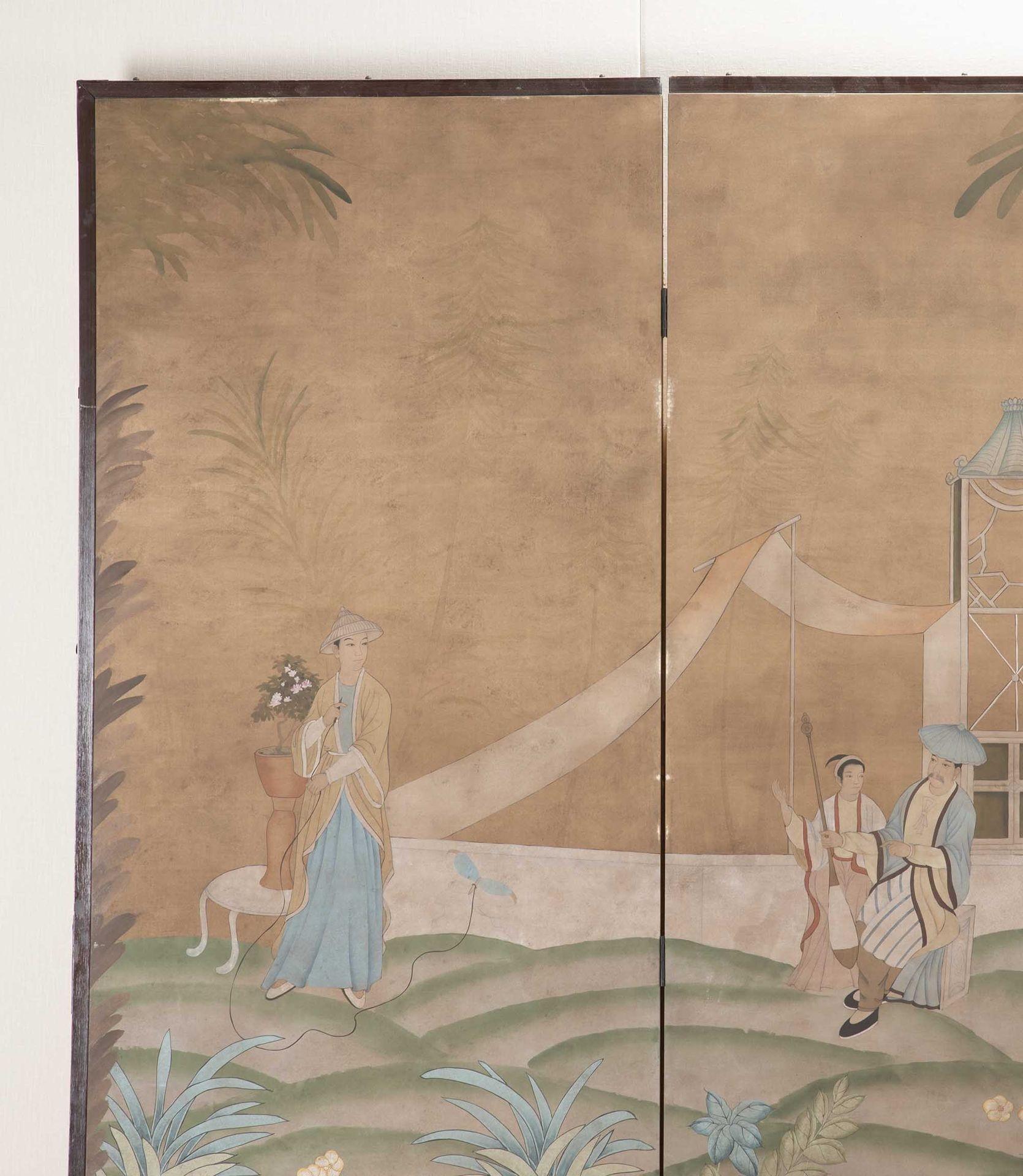 Gran biombo francés de chinoiserie pintado de principios del siglo XX Francés en venta