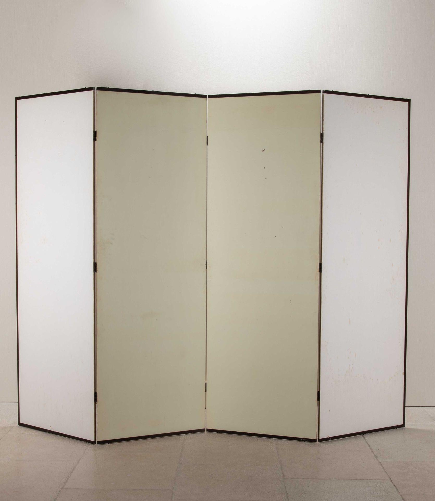 Gran biombo francés de chinoiserie pintado de principios del siglo XX Madera en venta