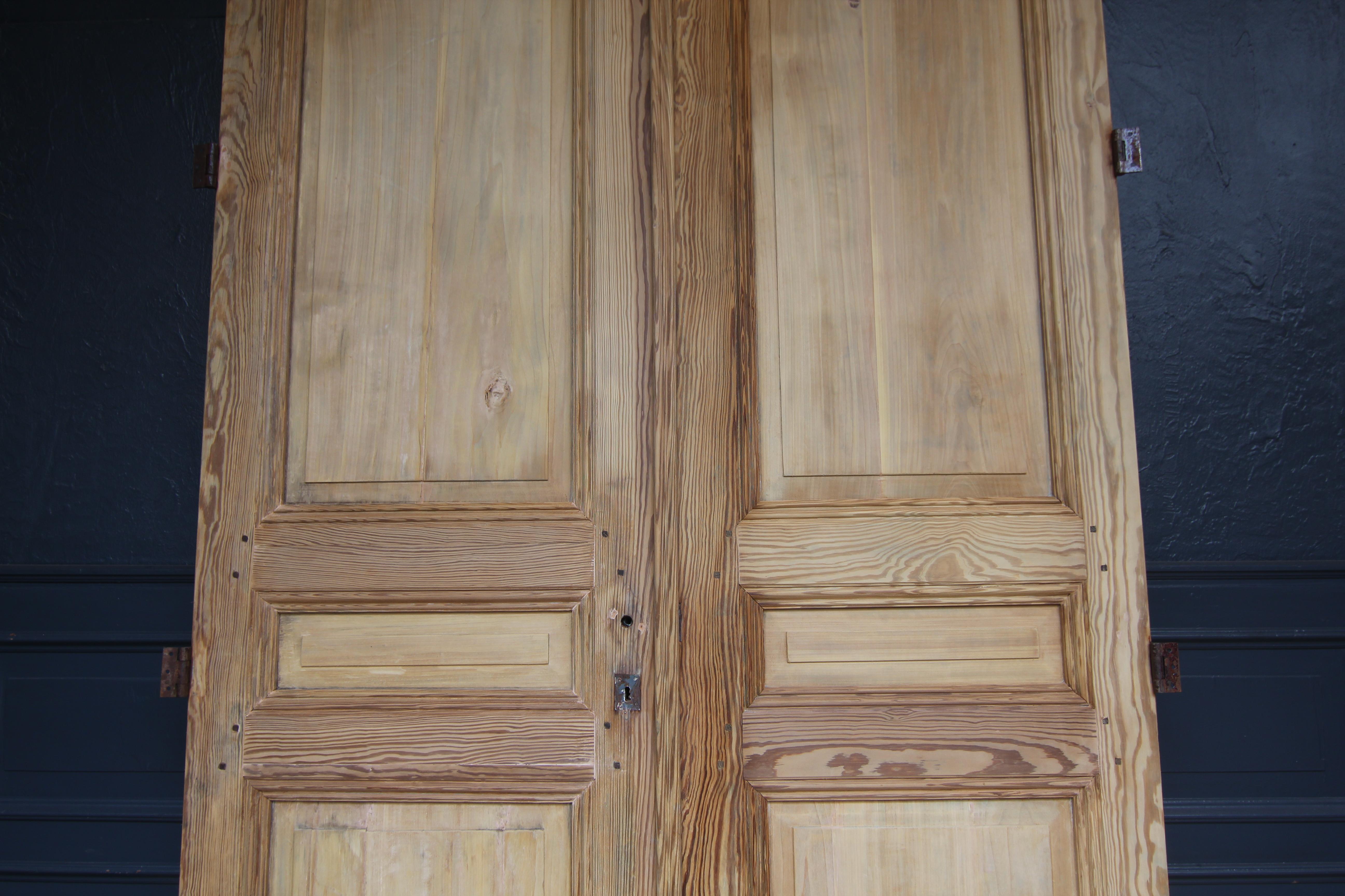 Large Early 20th Century French Pine Double Door For Sale 16