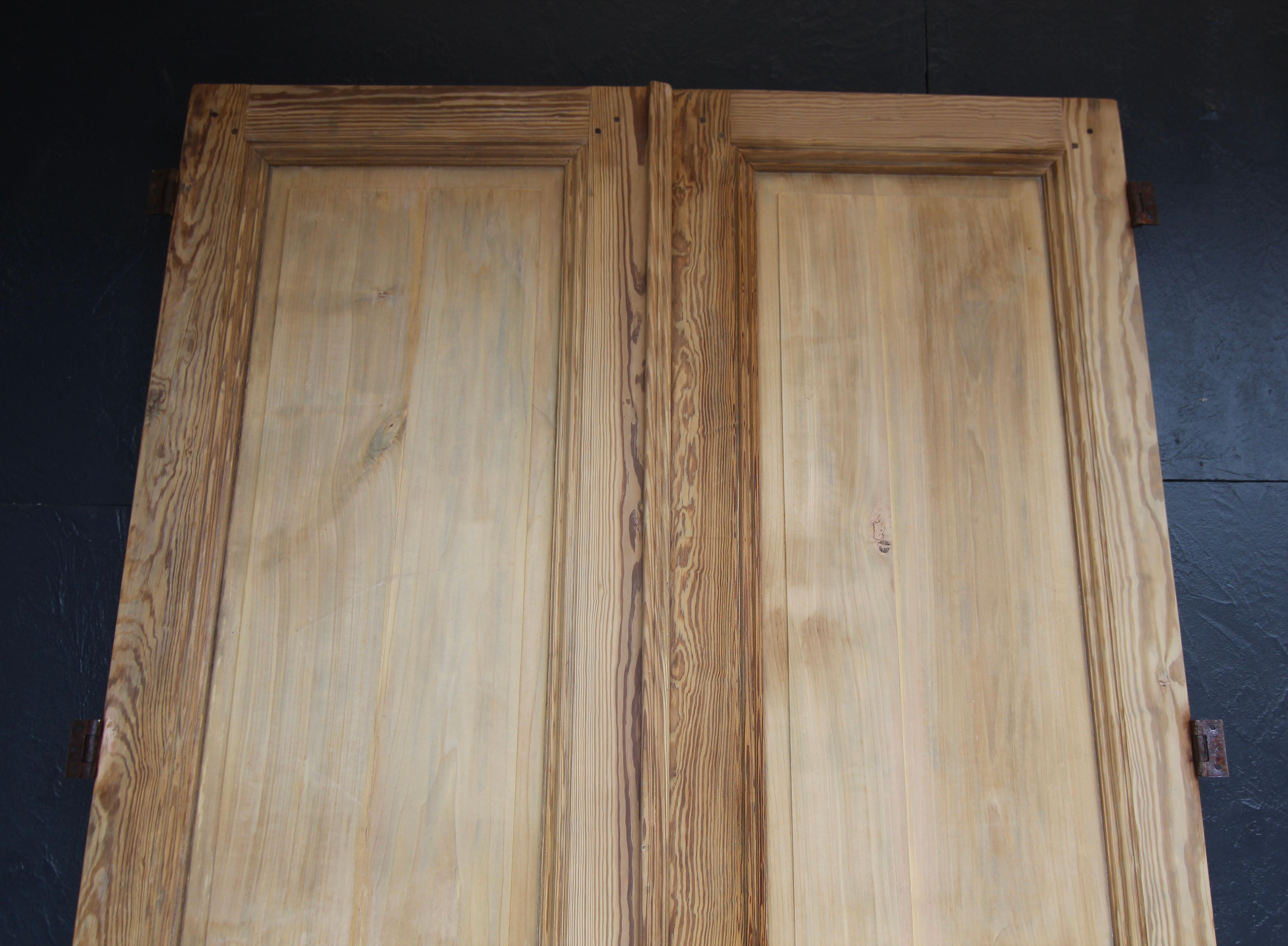 Large Early 20th Century French Pine Double Door For Sale 17