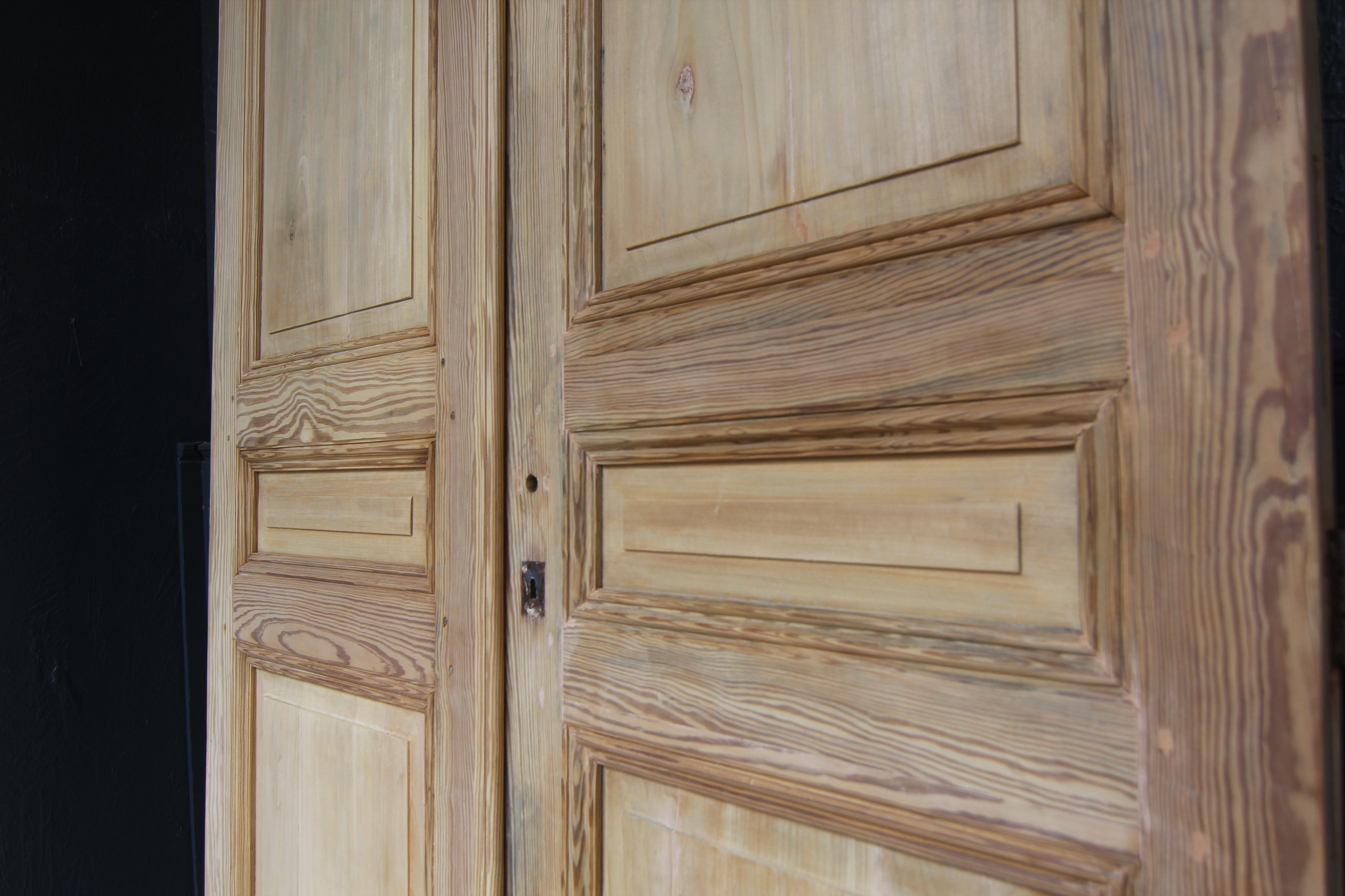 Large Early 20th Century French Pine Double Door For Sale 6