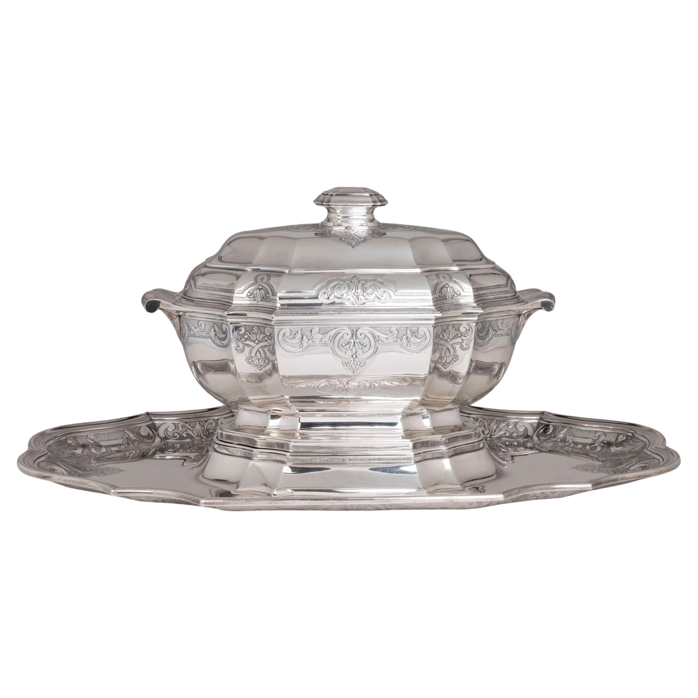 Large Early 20th Century French Silver Soup Tureen-on-Stand by Tétard Frères