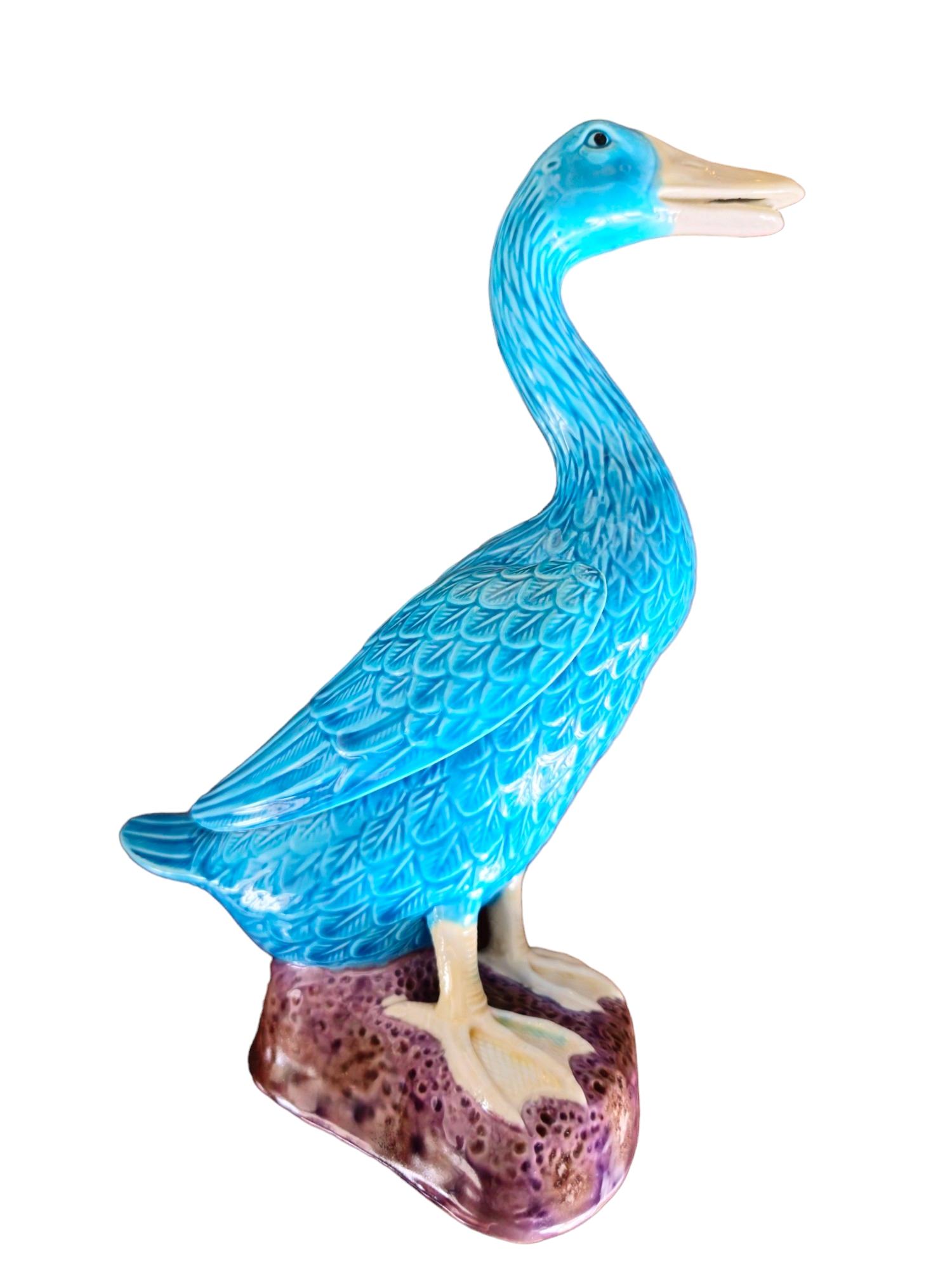 Große blau glasierte Keramik-Ente aus dem frühen 20. Jahrhundert (Chinesisch) im Angebot