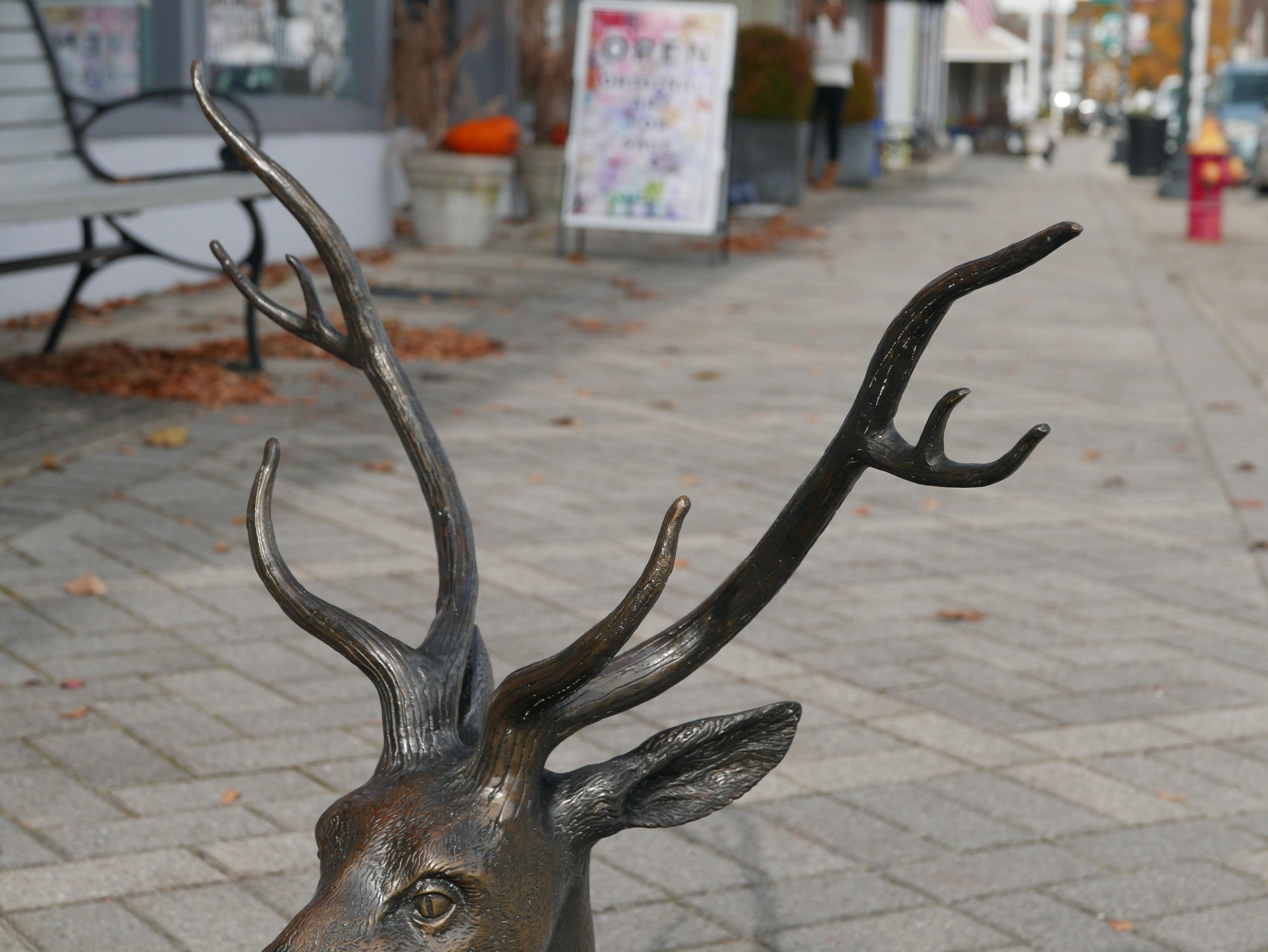 Large Early 20th Century Japanese Bronze Deer In Good Condition For Sale In Kilmarnock, VA