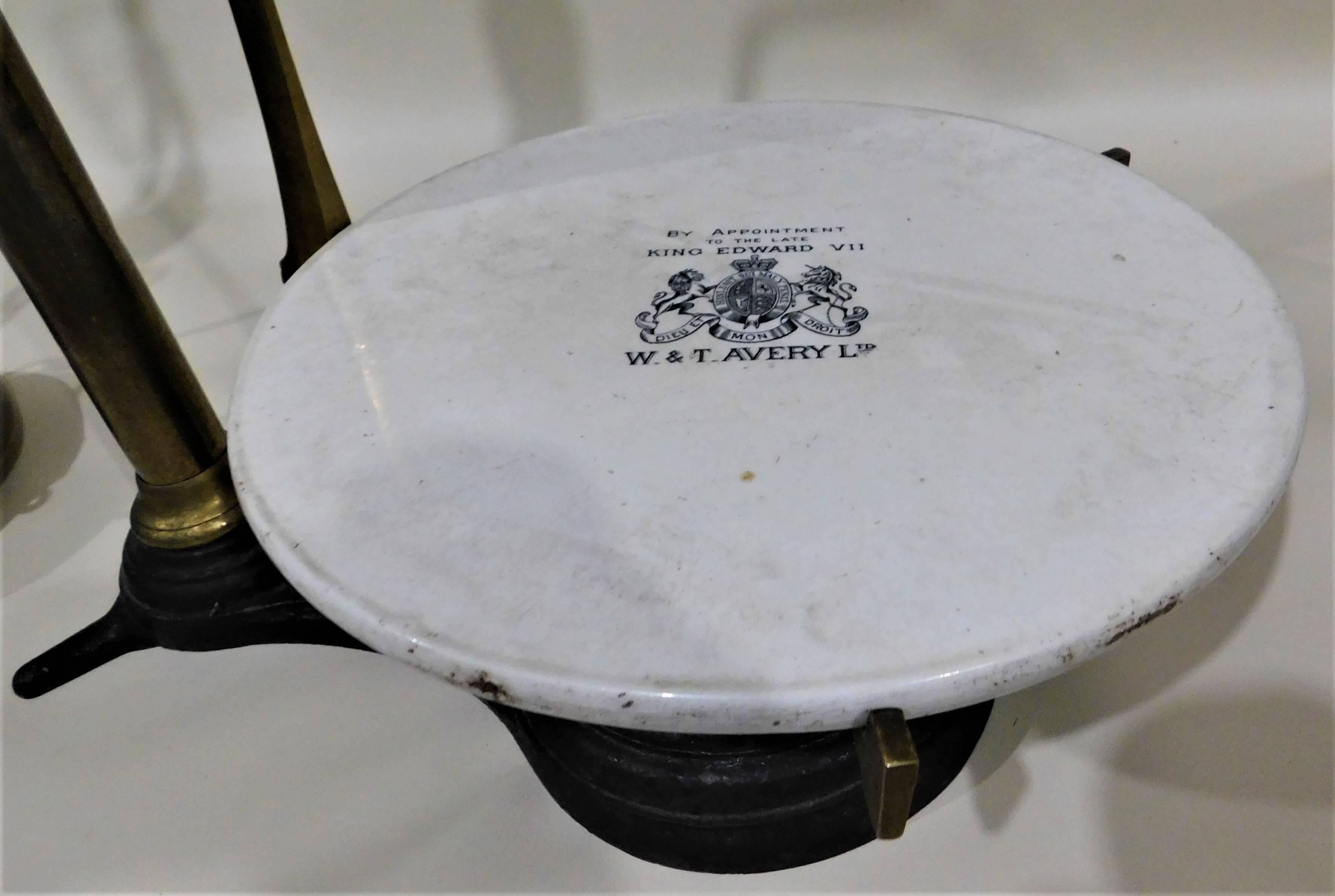 Large Early 20th Century King Edward vii W & T Avery Beam Scale In Good Condition For Sale In Hamilton, Ontario