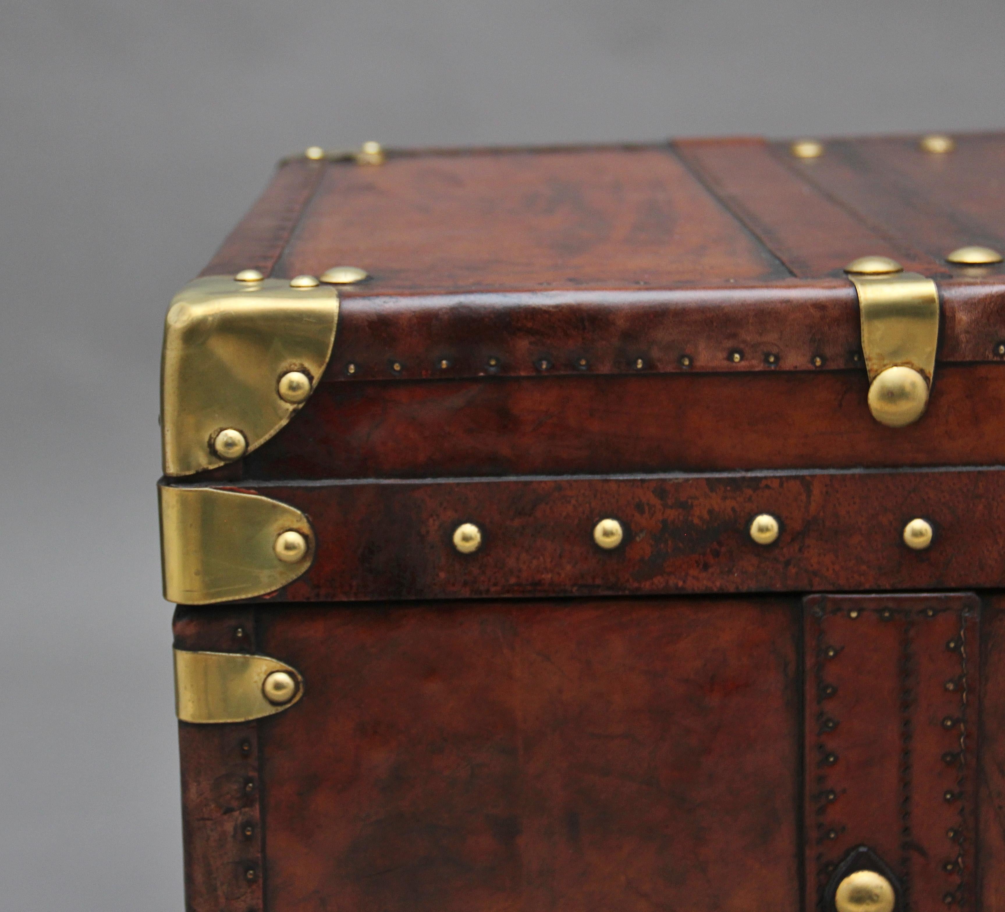 Large Early 20th Century Leather Bound Ex Army Trunk 3