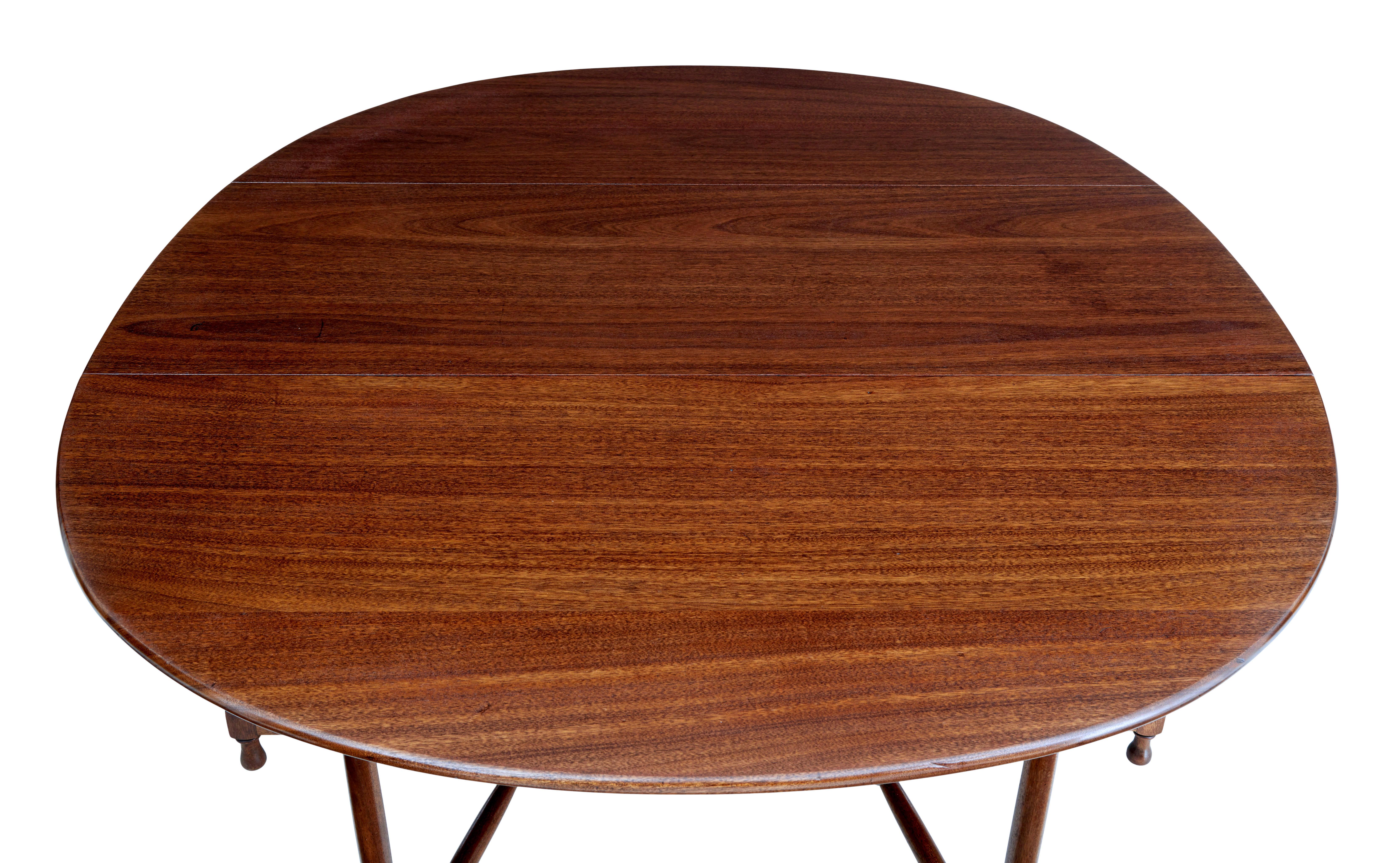 20th Century Large early 20th century mahogany gateleg table