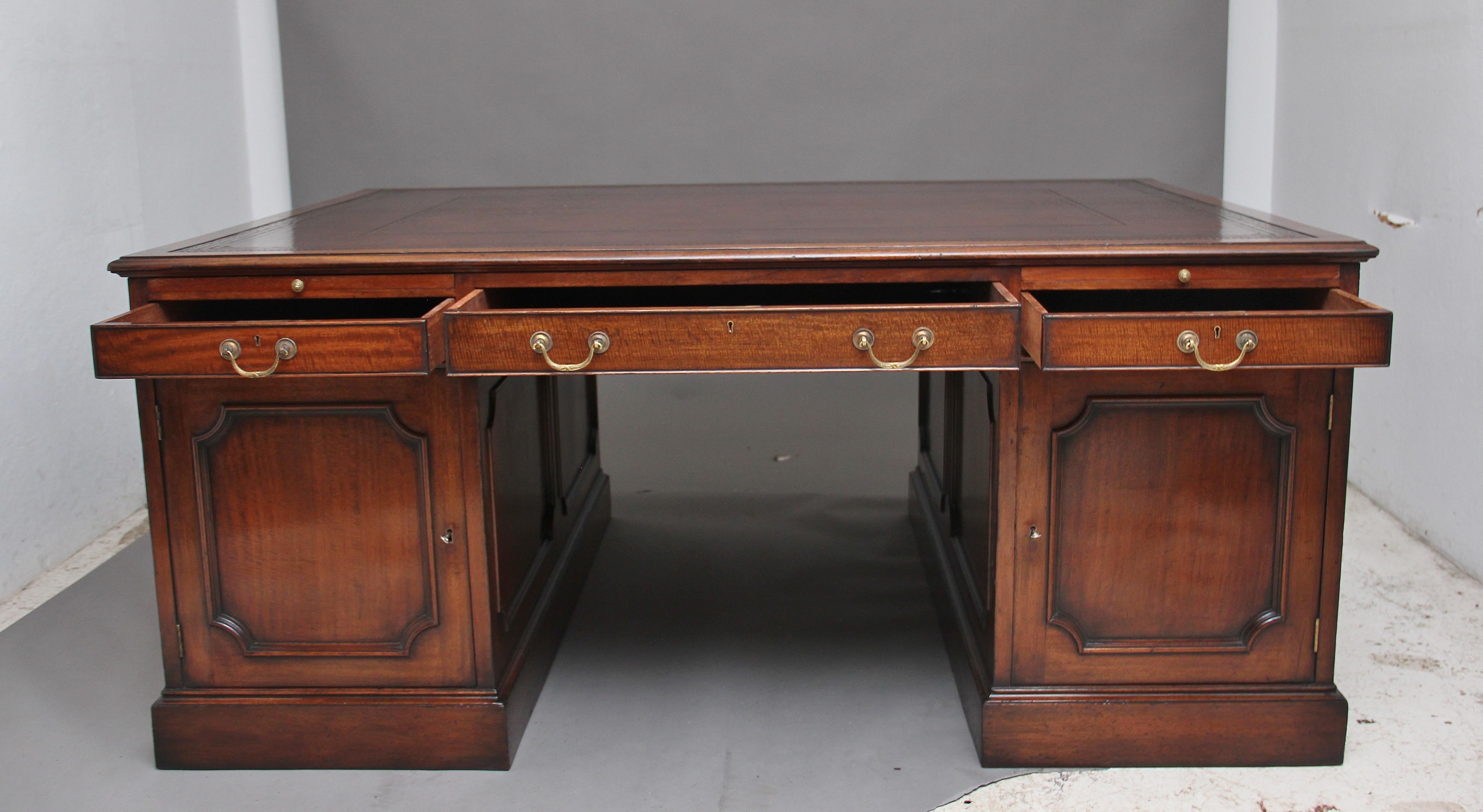 Large Early 20th Century Mahogany Partners Desk 8