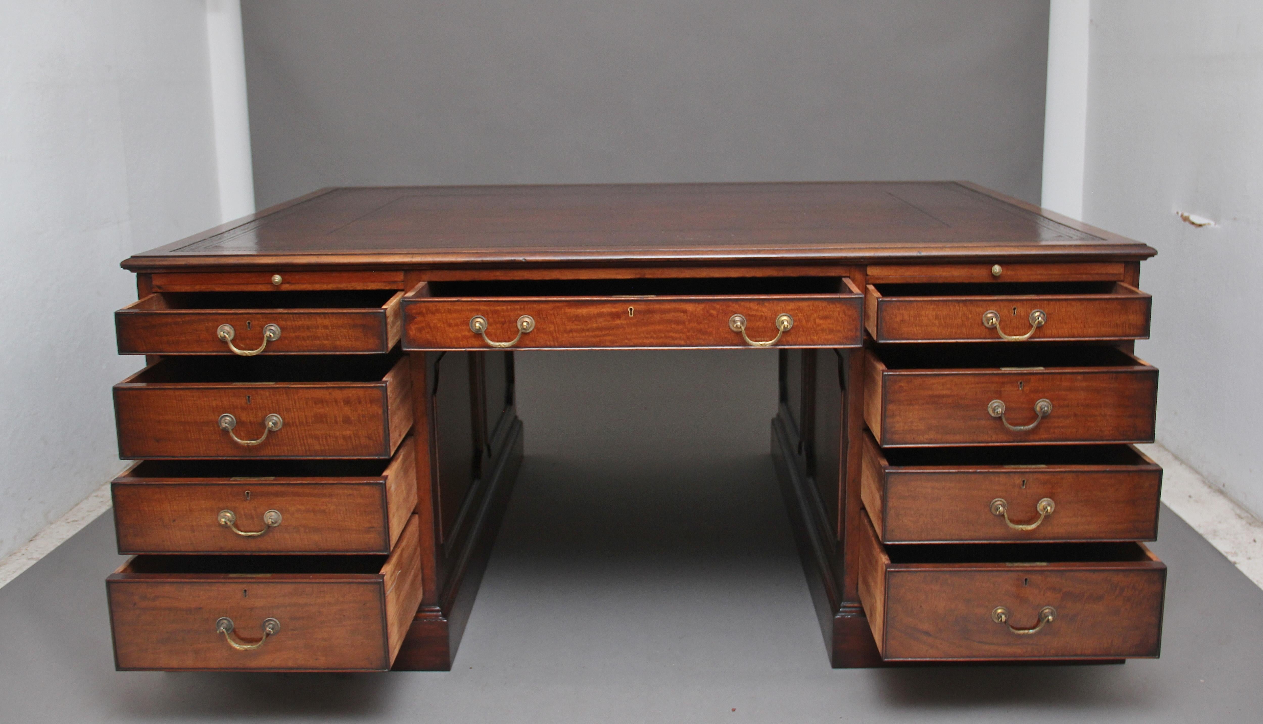 Edwardian Large Early 20th Century Mahogany Partners Desk