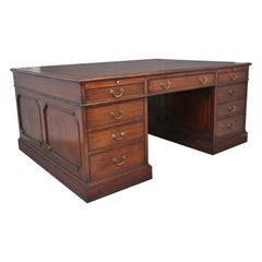 Large Early 20th Century Mahogany Partners Desk