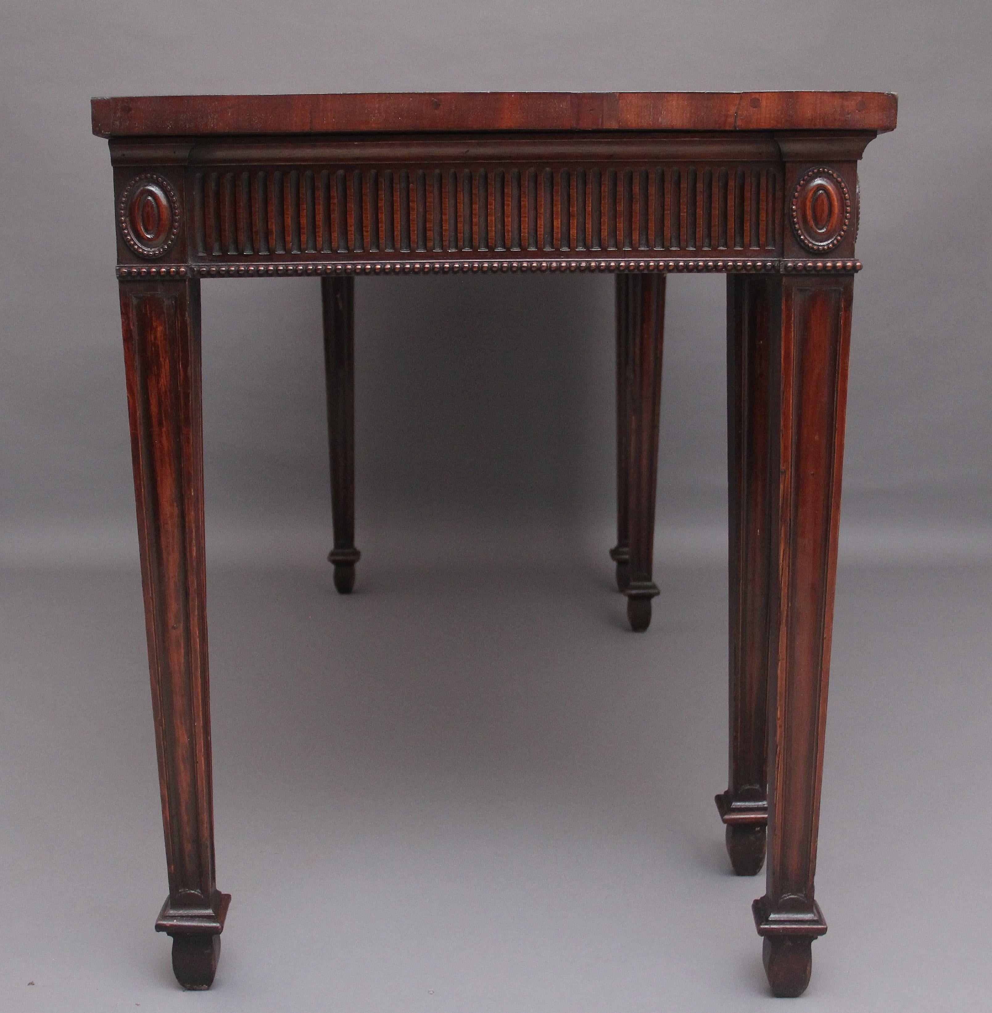 British Large Early 20th Century Mahogany Serving Table For Sale