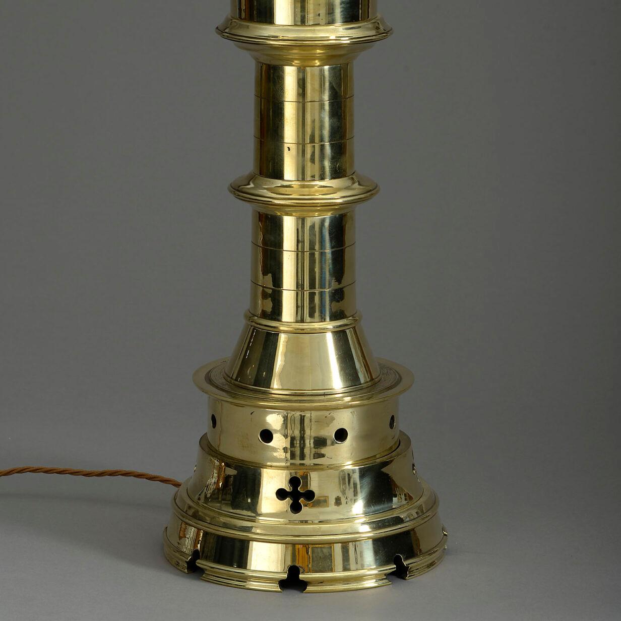 British Large Early 20th Century Polished Brass Lighthouse Lamp For Sale