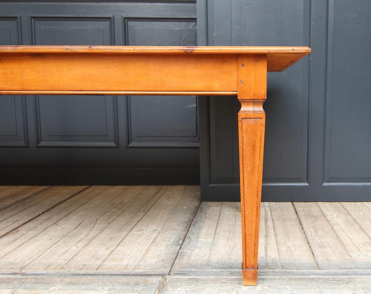 Großer rechteckiger Tisch im Louis-XVI-Stil des frühen 20. Jahrhunderts im Angebot 5