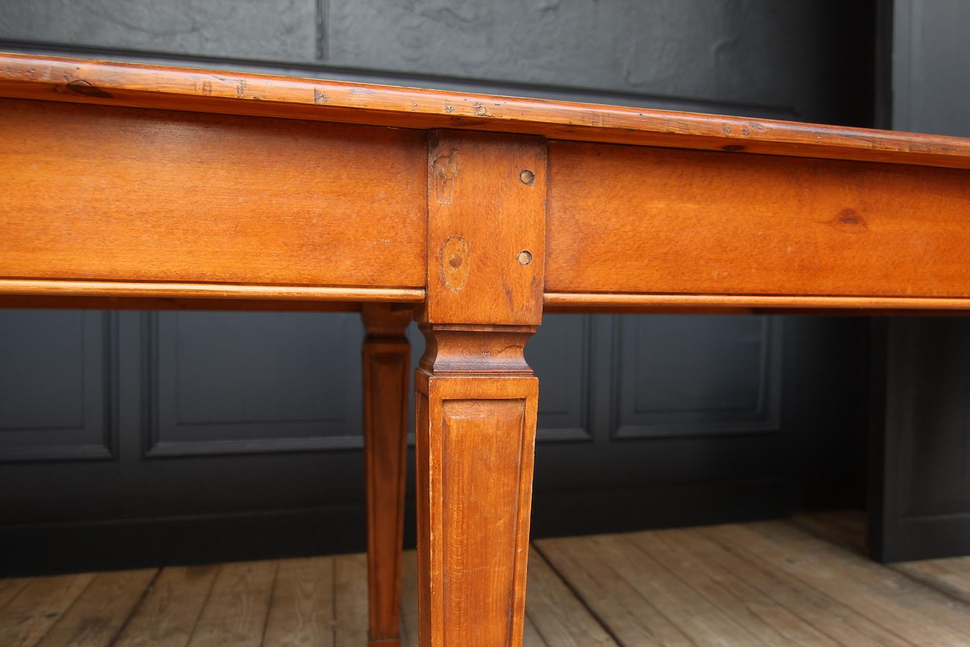 Großer rechteckiger Tisch im Louis-XVI-Stil des frühen 20. Jahrhunderts im Angebot 8