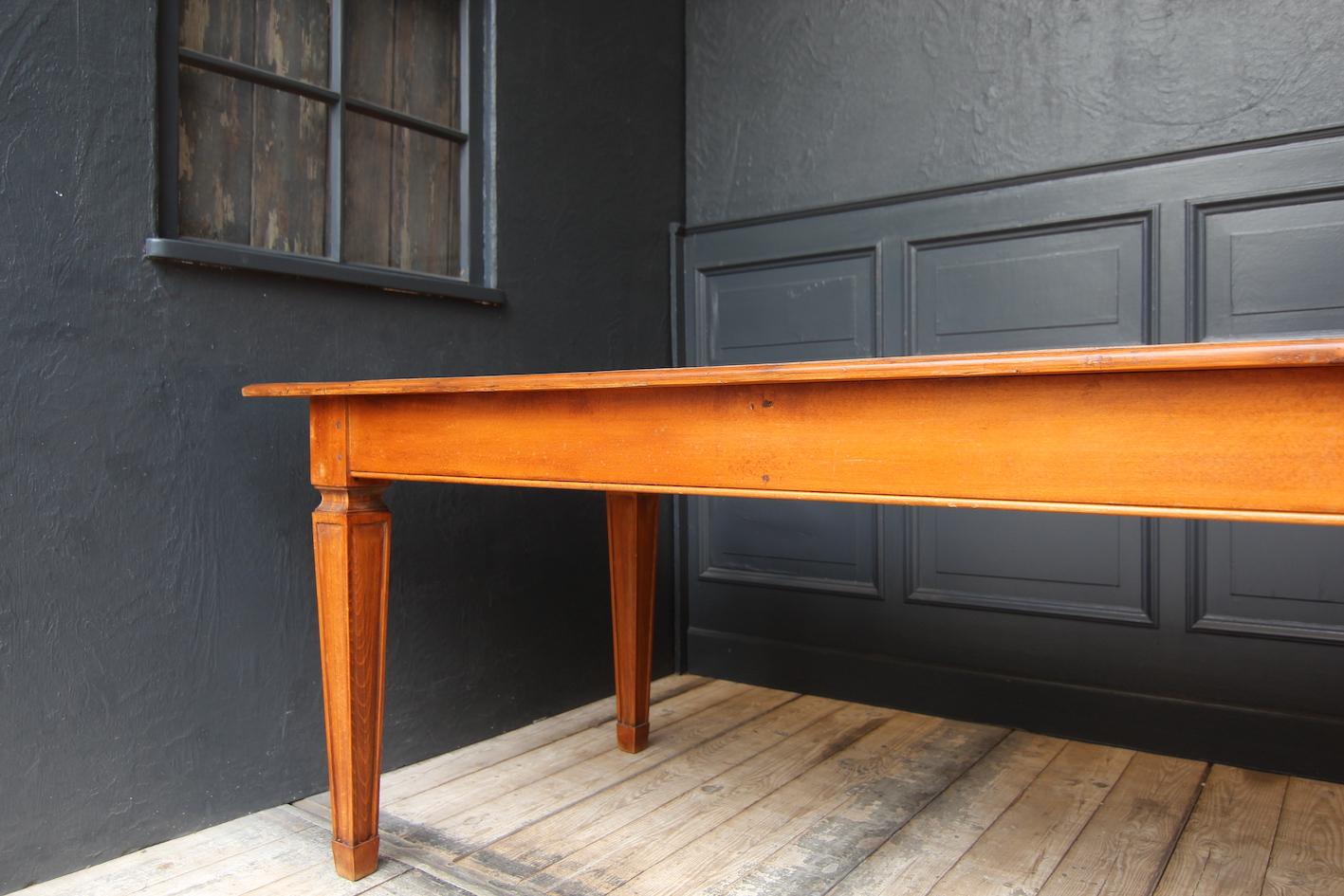 Großer rechteckiger Tisch im Louis-XVI-Stil des frühen 20. Jahrhunderts im Angebot 9