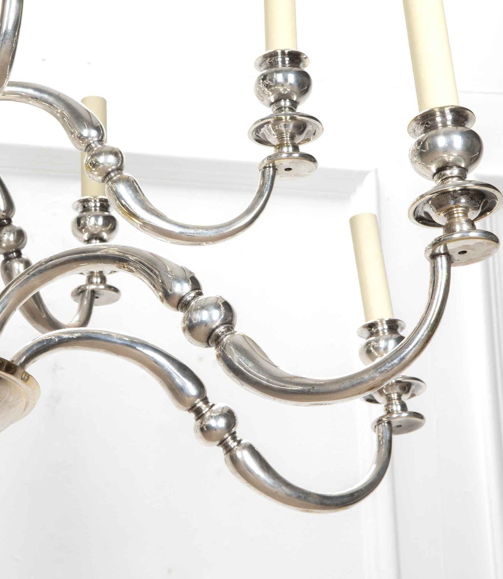 Anglais Grand lustre en métal argenté du début du 20e siècle en vente