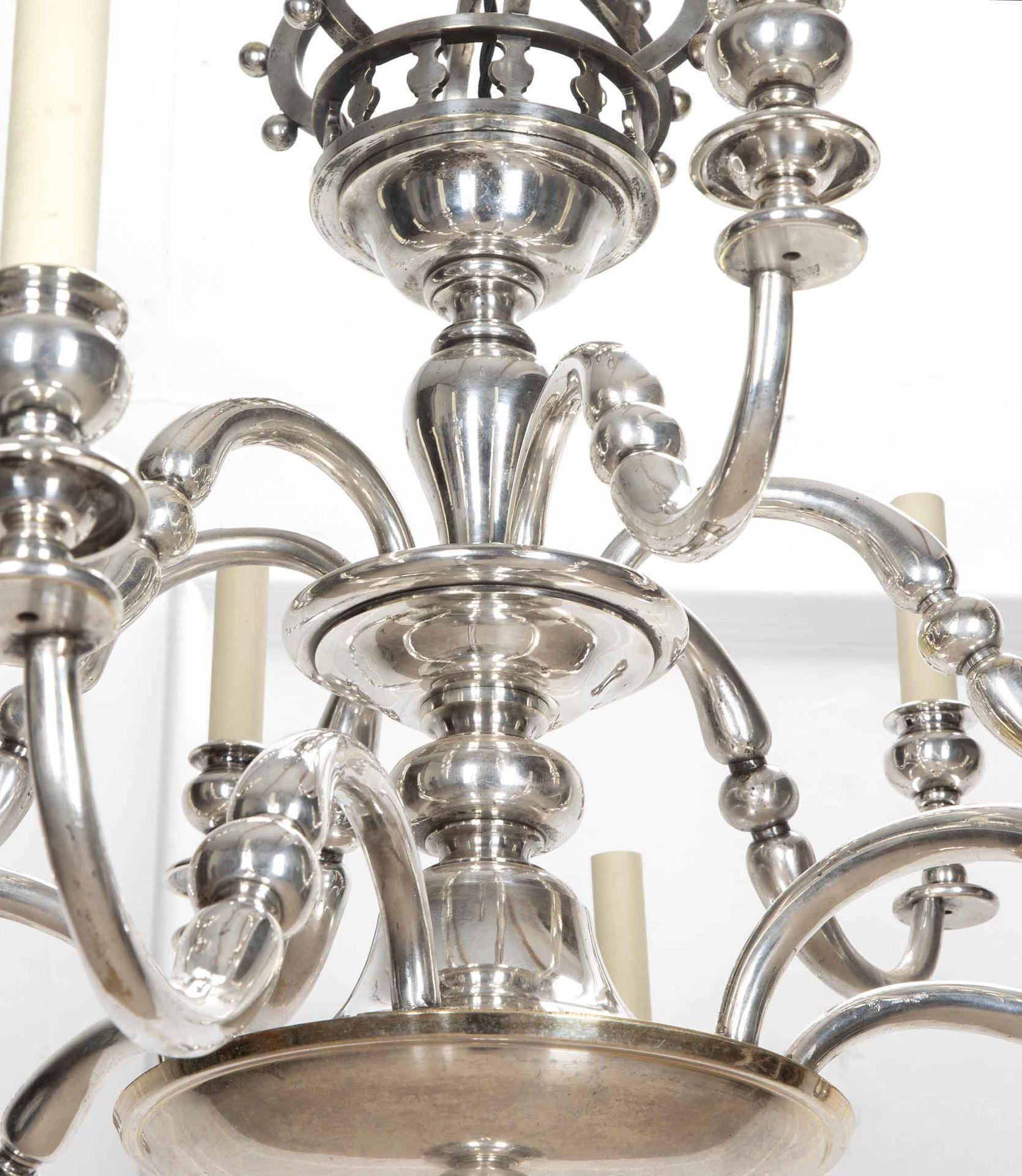 Grand lustre en métal argenté du début du 20e siècle Bon état - En vente à Gloucestershire, GB