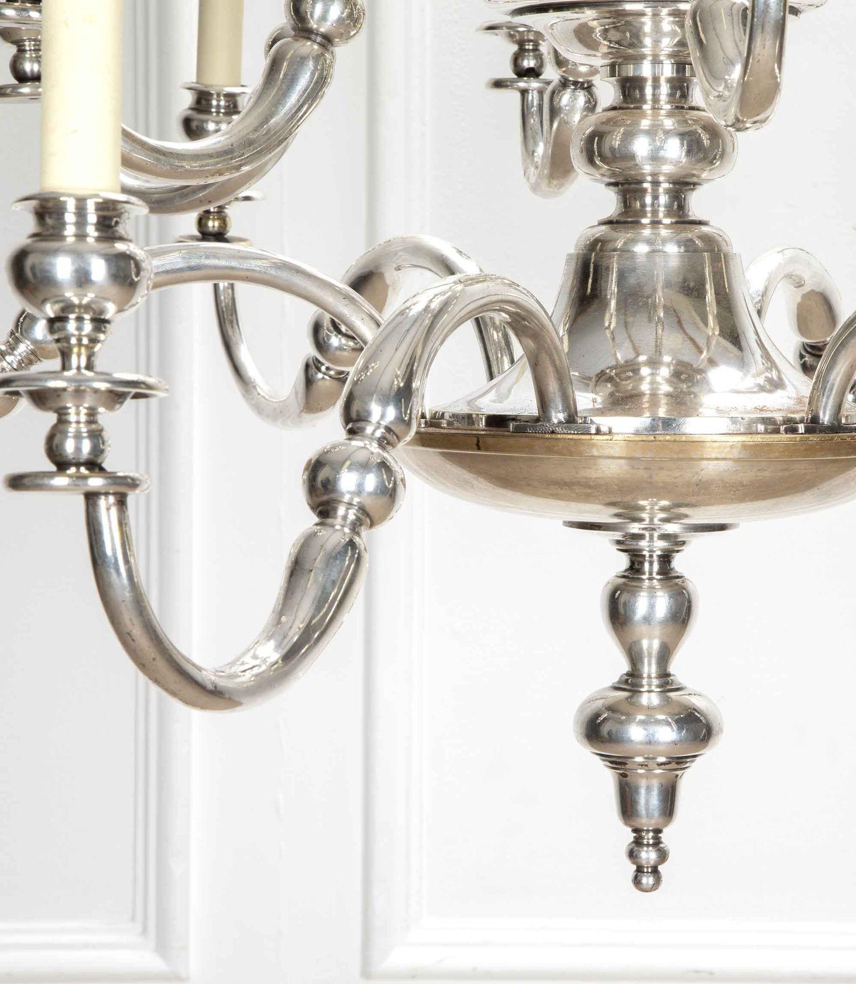 Grand lustre en métal argenté du début du 20e siècle en vente 1