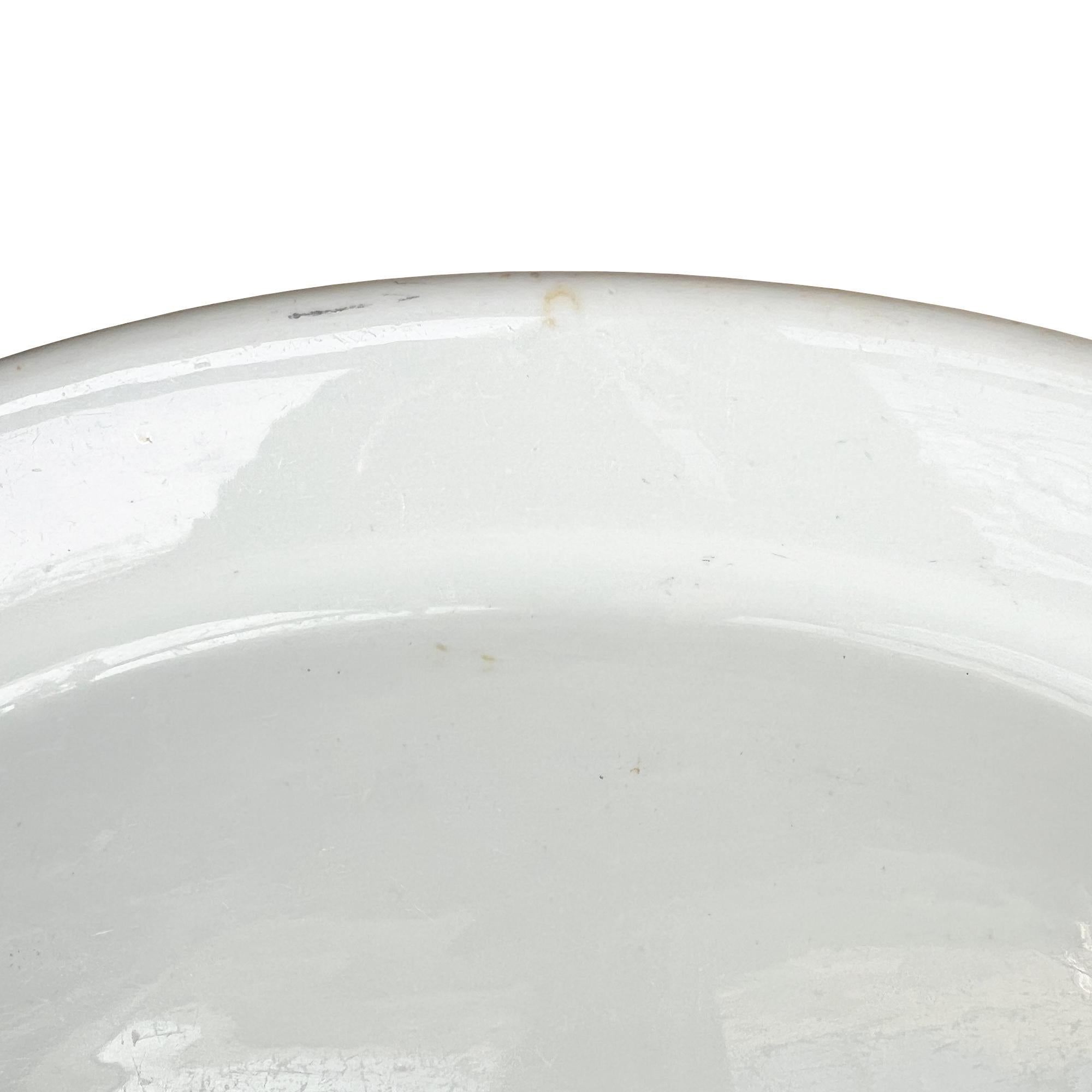 Große U.S.Q.M.C. White Ironstone Servierplatte aus dem frühen 20. Jahrhundert 1920 (Amerikanisch Kolonial) im Angebot